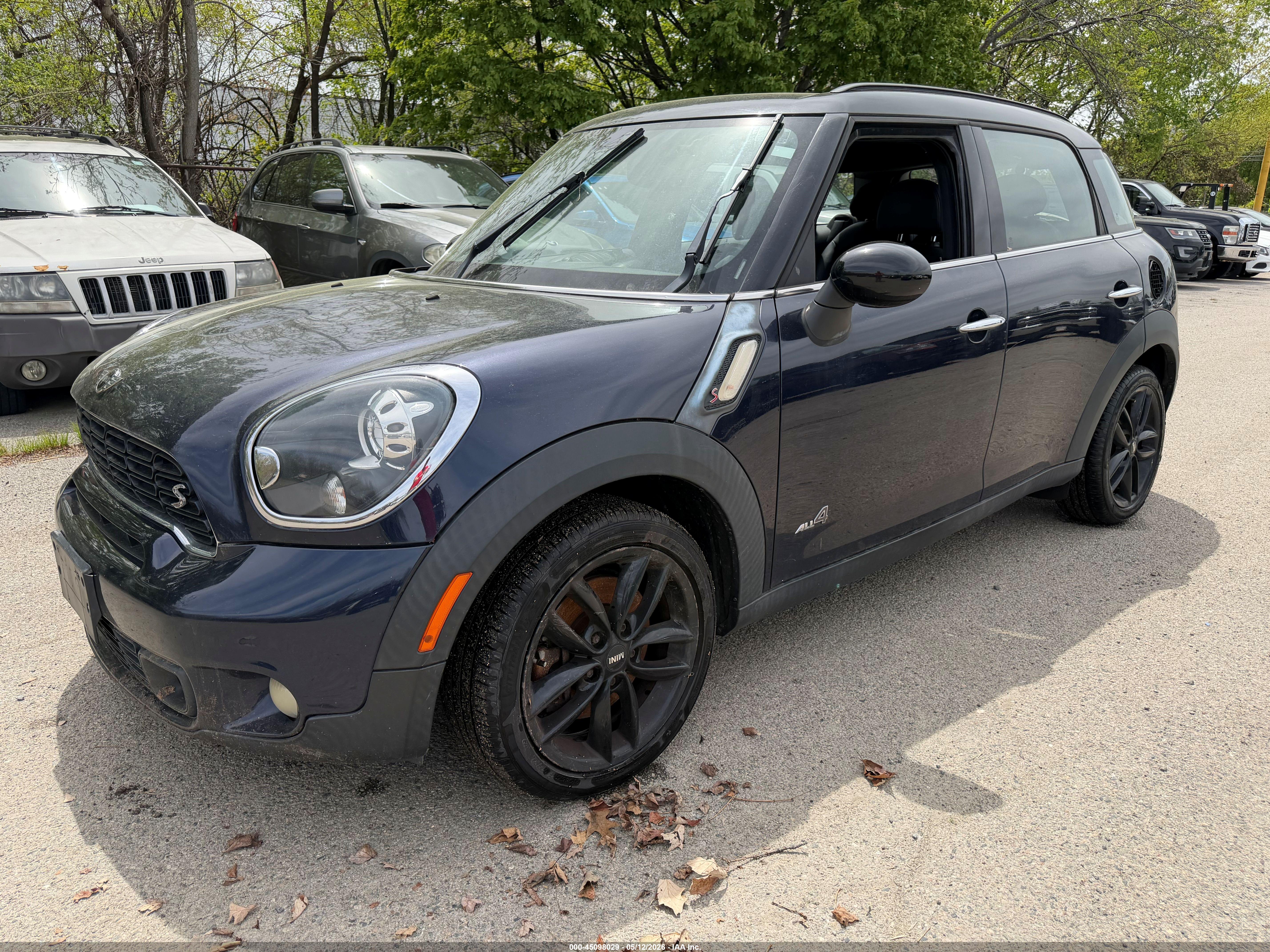MINI COUNTRYMAN image 2