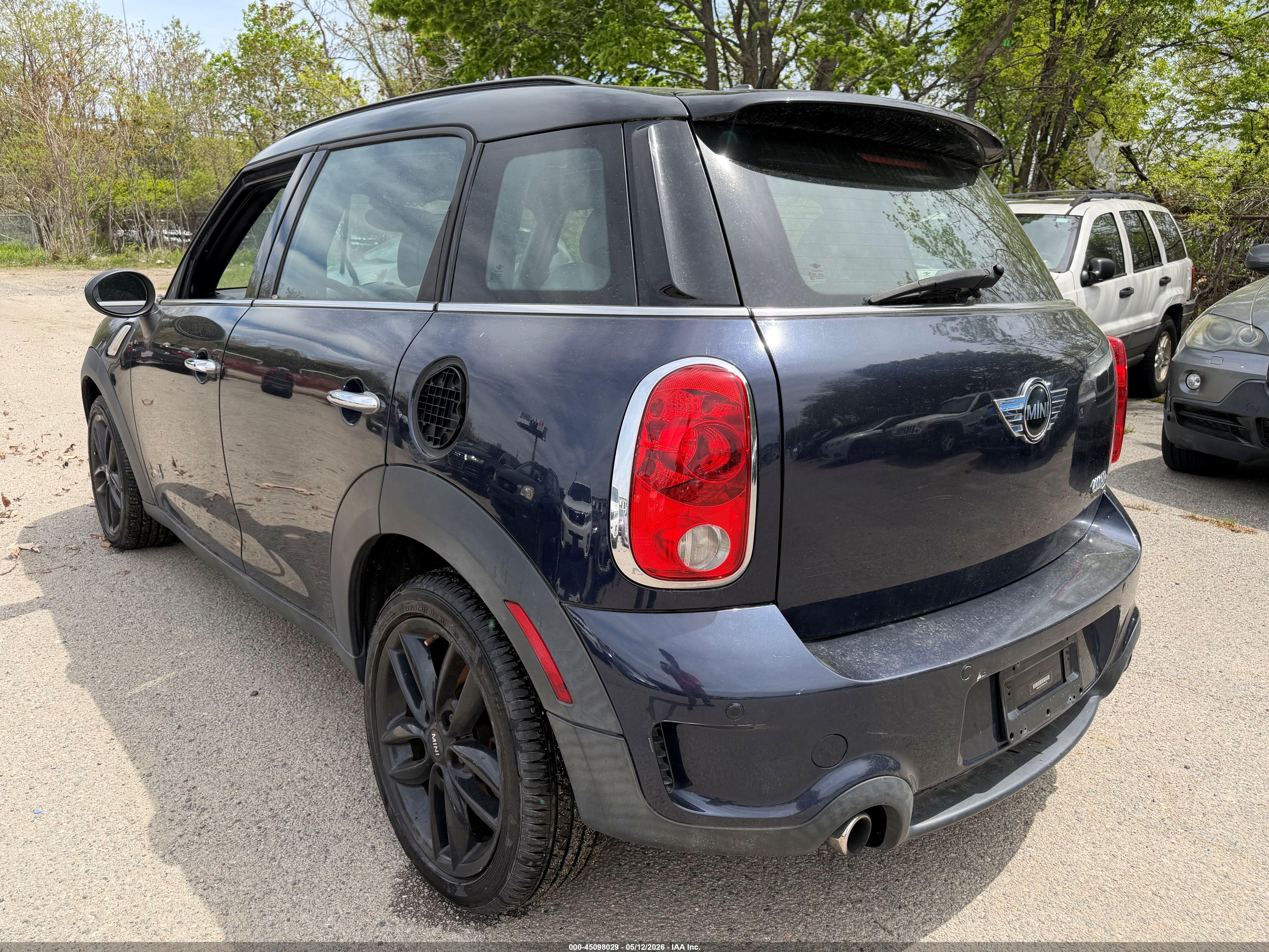 MINI COUNTRYMAN image 3