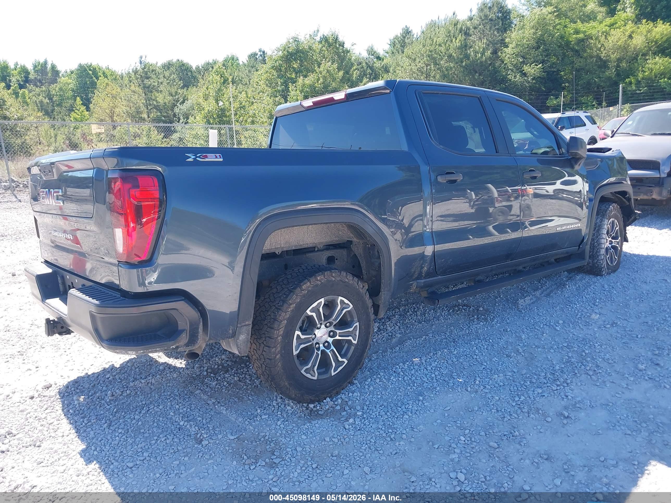 GMC SIERRA image 4
