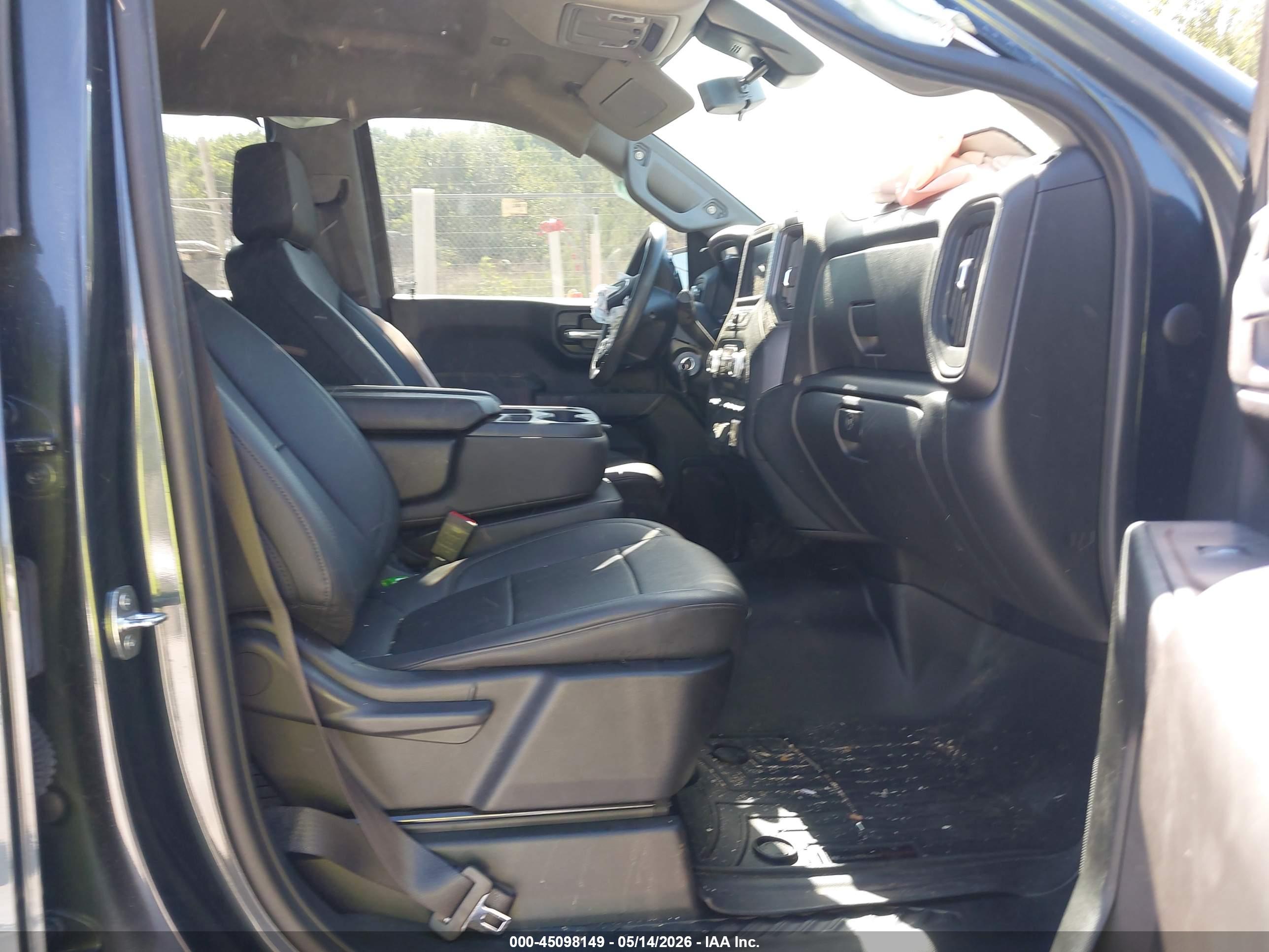 GMC SIERRA image 5