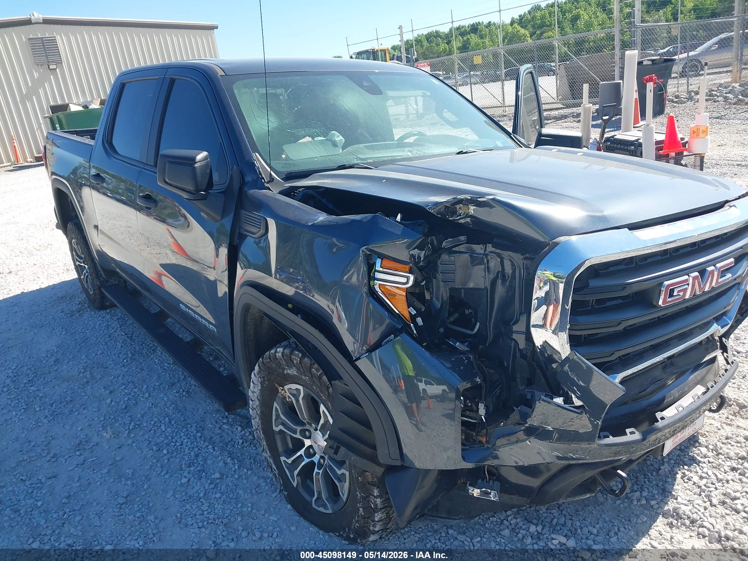 GMC SIERRA image 6
