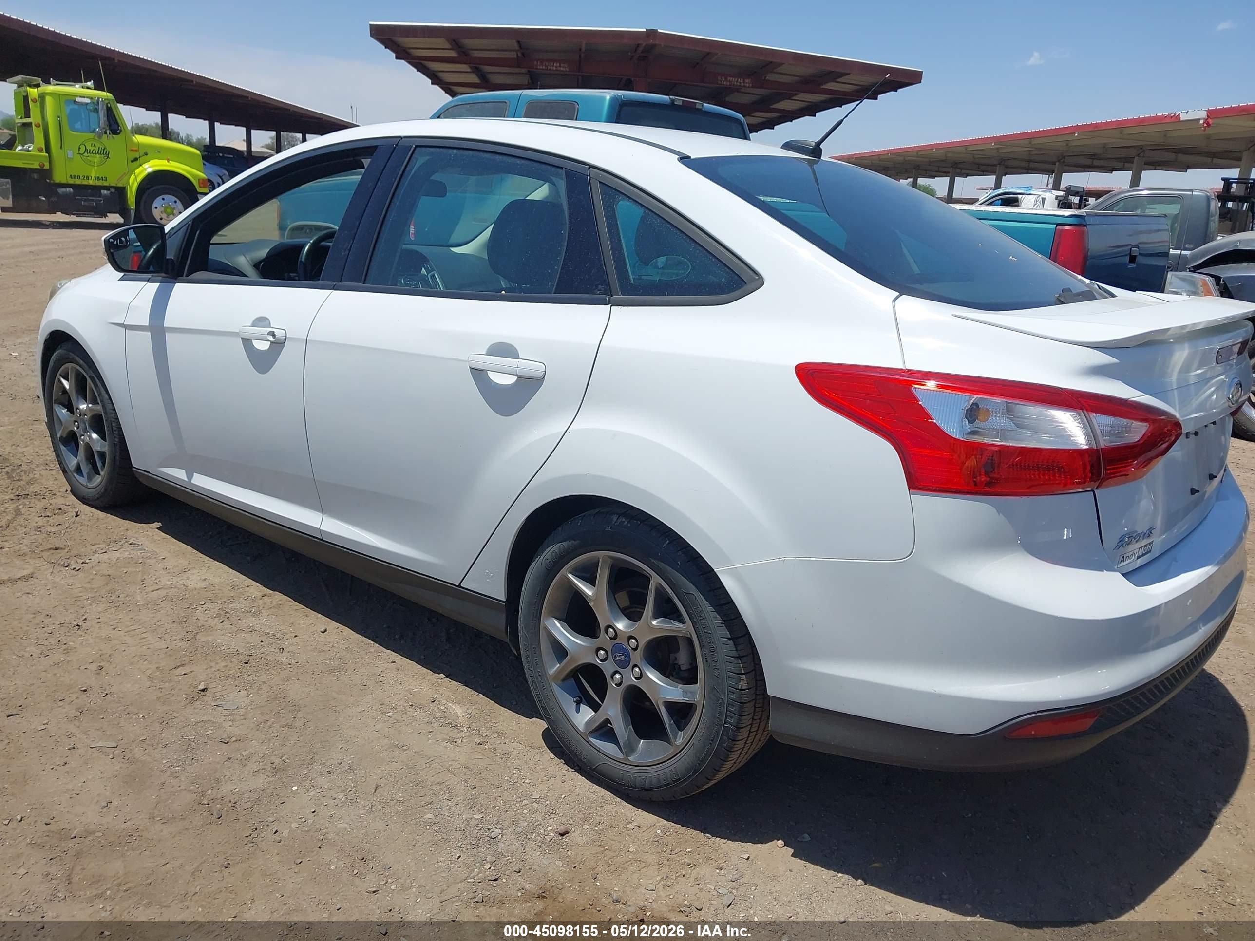 FORD FOCUS image 3