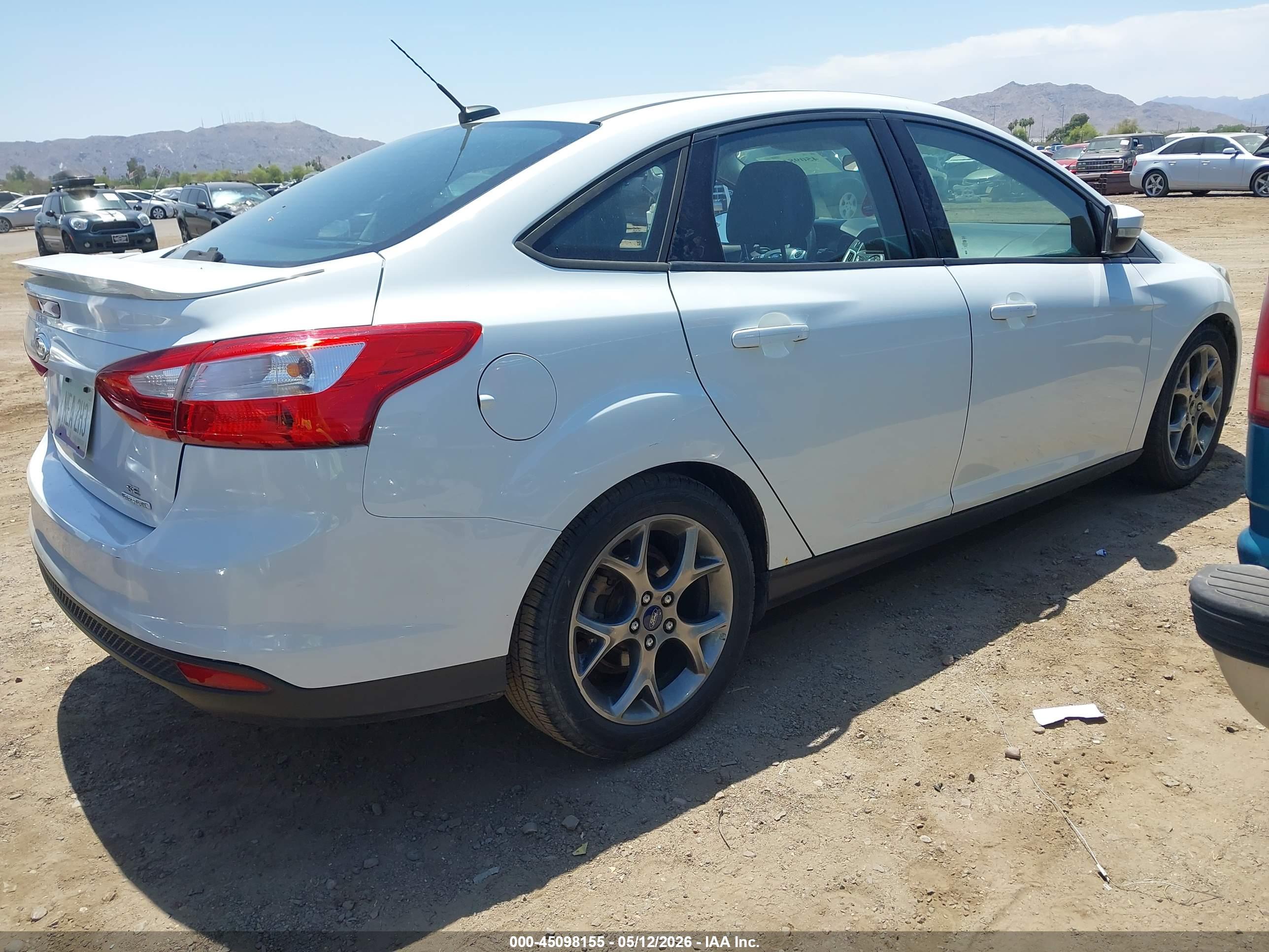 FORD FOCUS image 4
