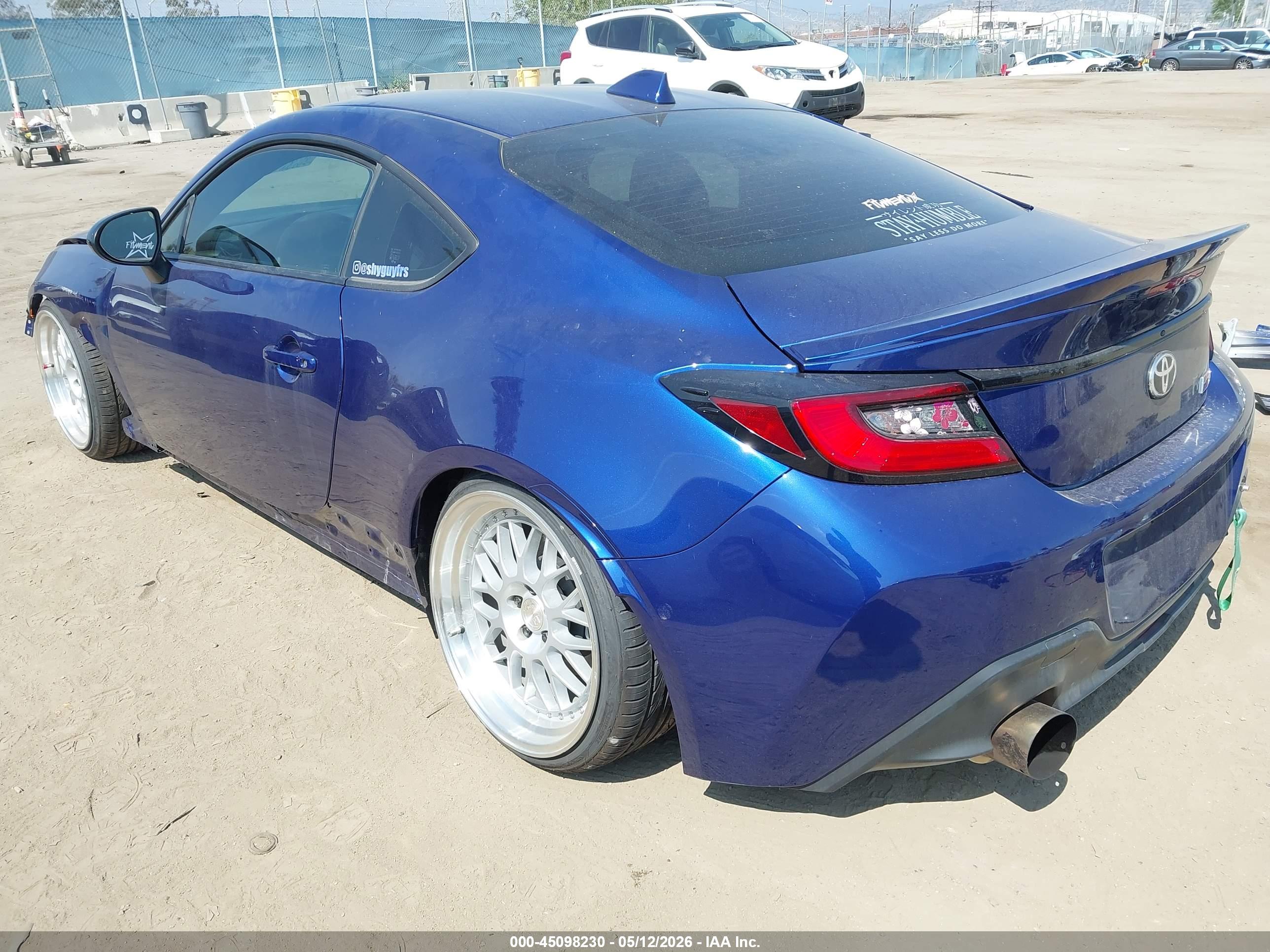 TOYOTA GR86 image 3