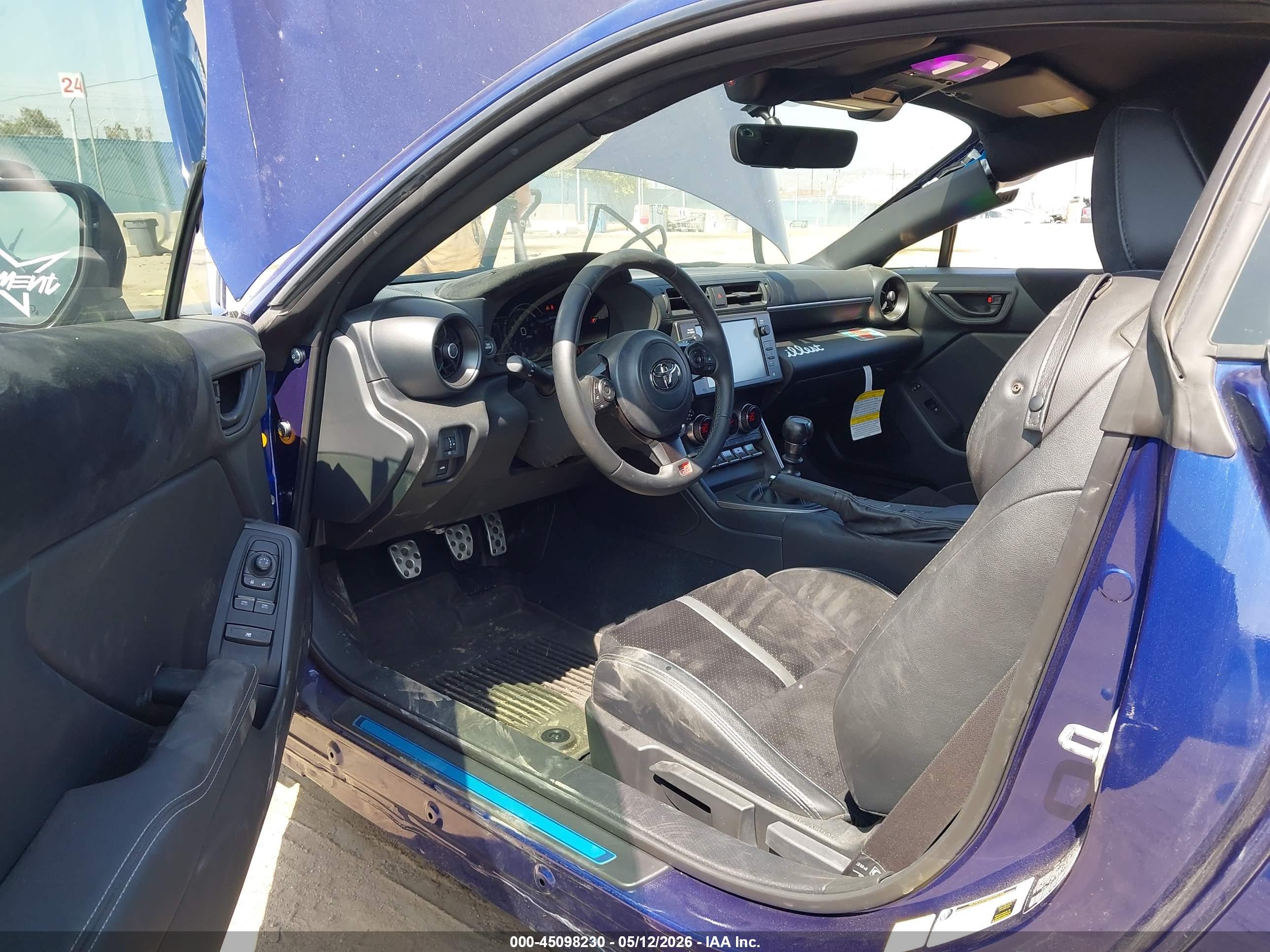 TOYOTA GR86 image 5