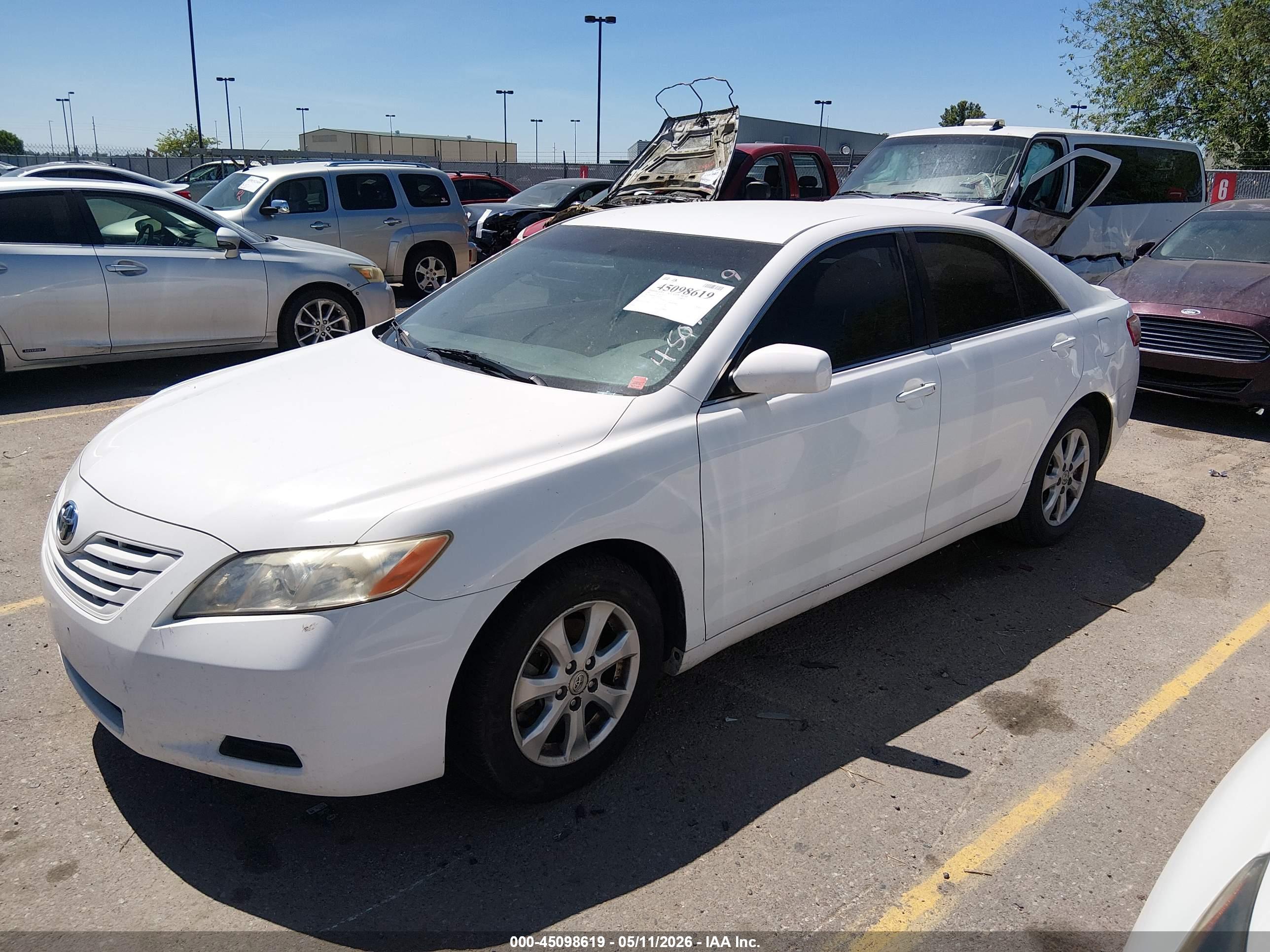 TOYOTA CAMRY image 2