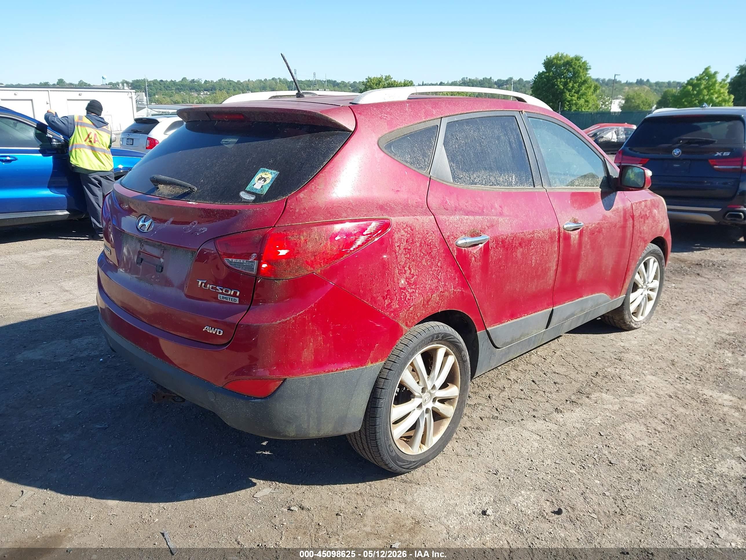 HYUNDAI TUCSON image 4