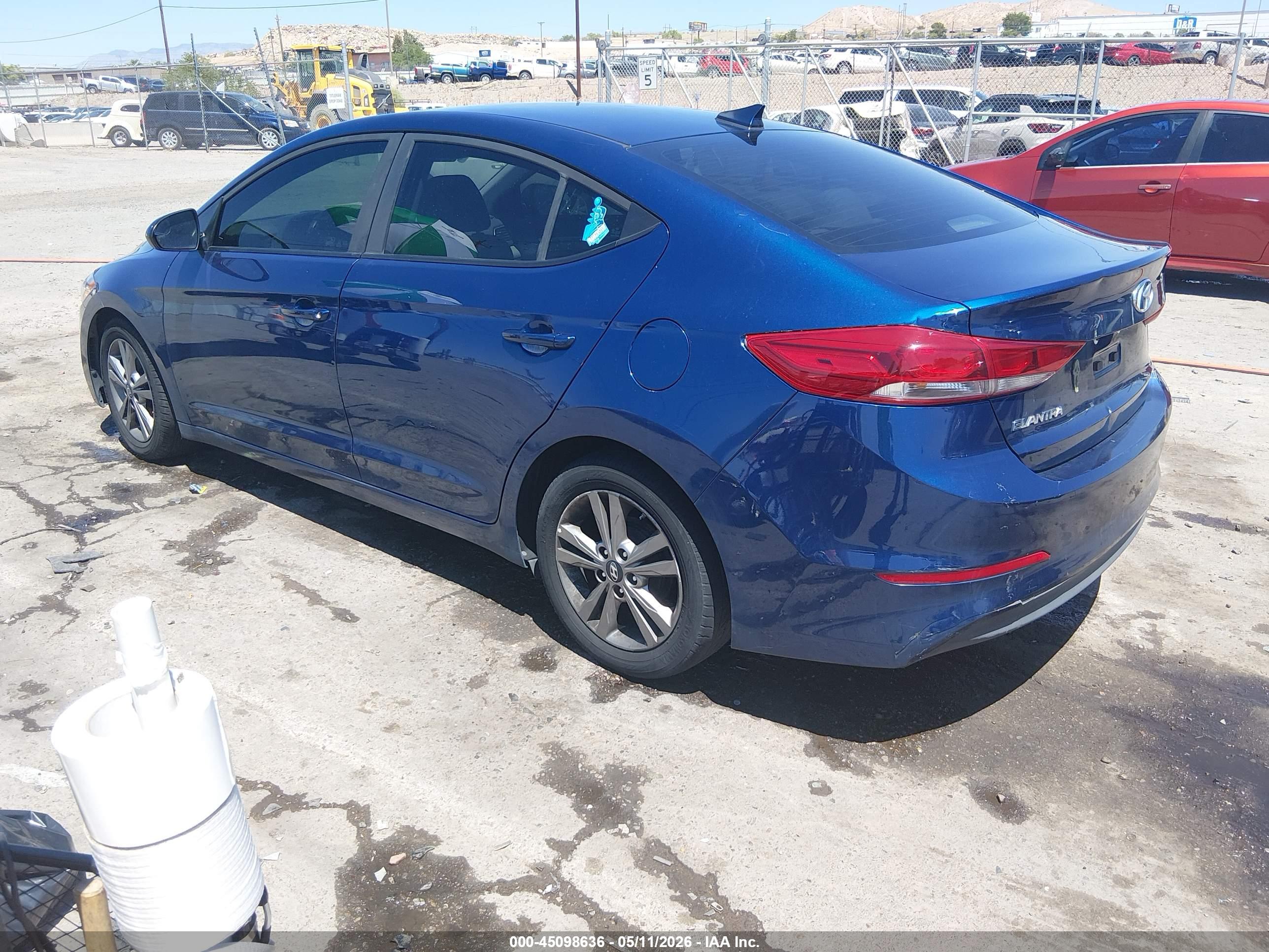 HYUNDAI ELANTRA image 3
