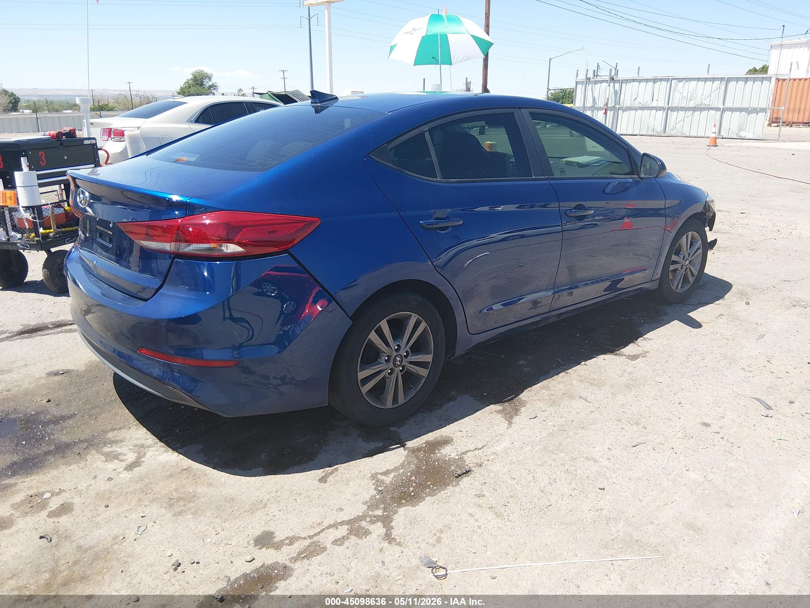 HYUNDAI ELANTRA image 4