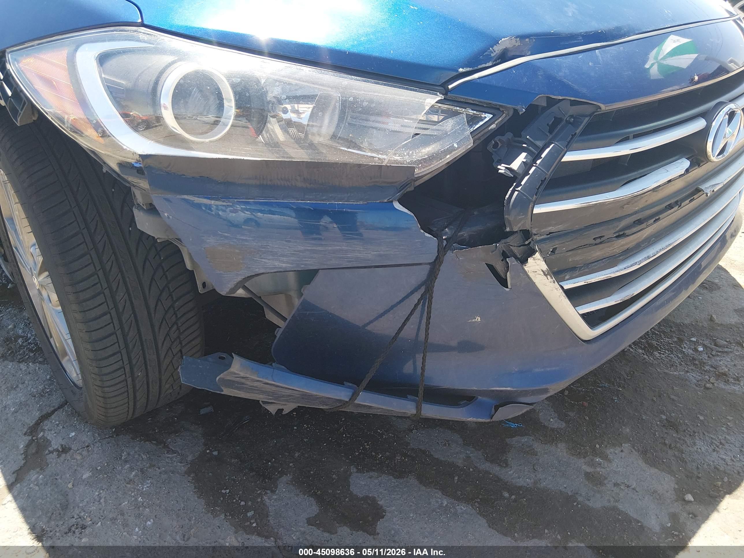 HYUNDAI ELANTRA image 6