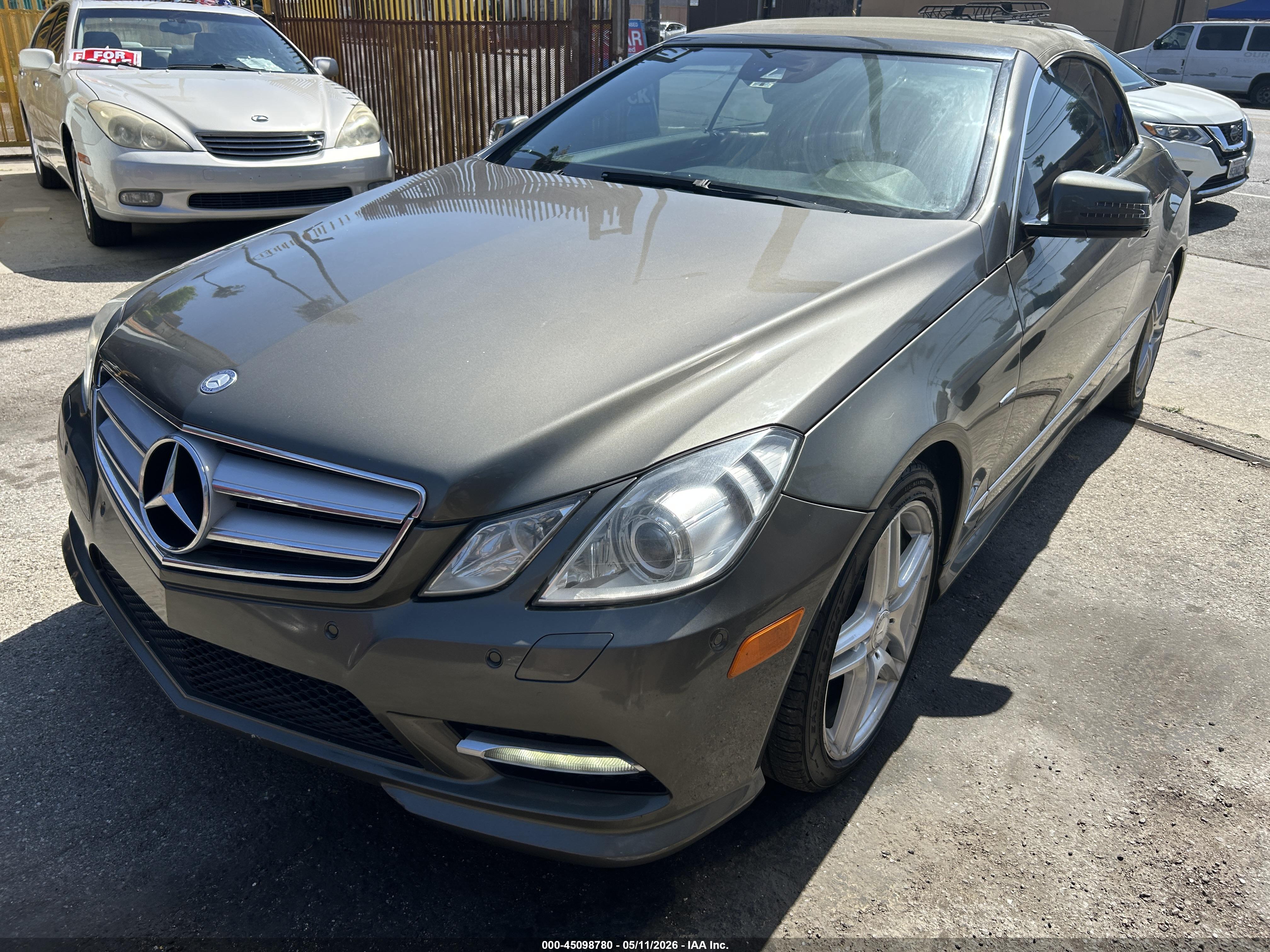 MERCEDES-BENZ E image 2