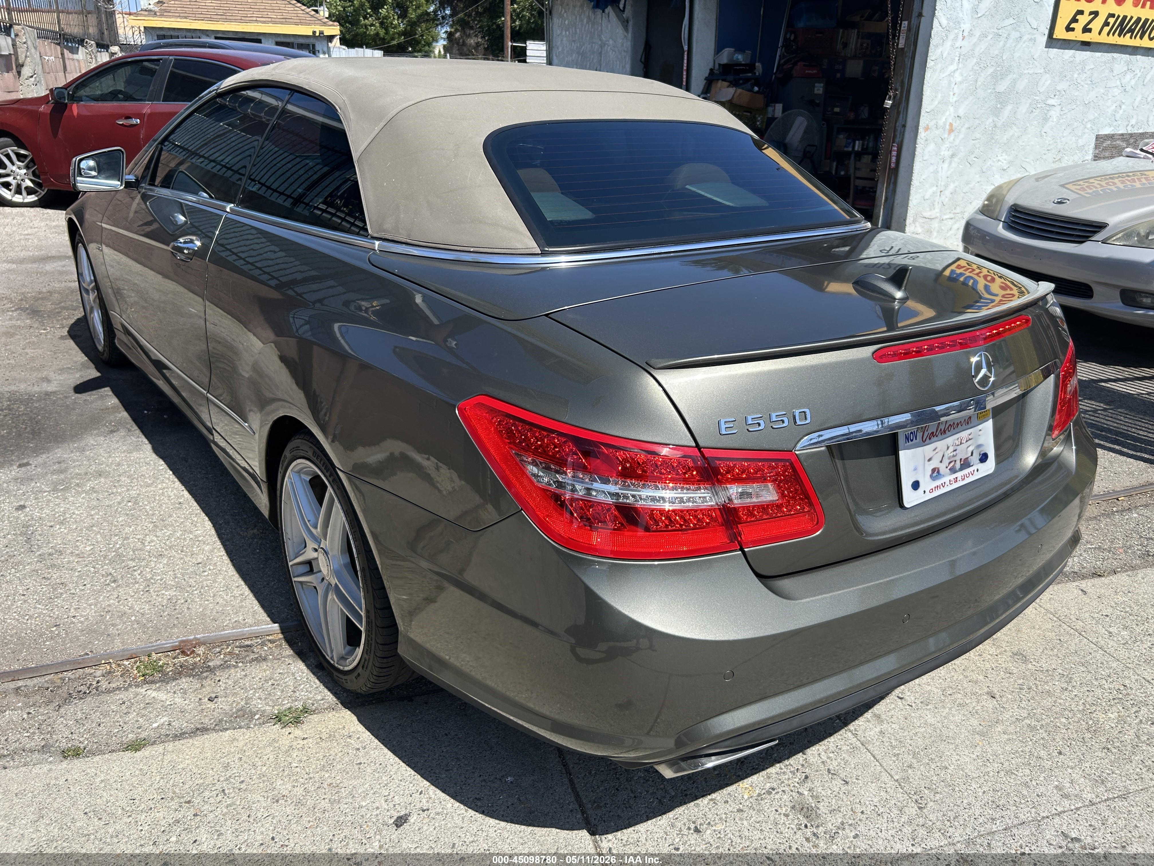 MERCEDES-BENZ E image 3