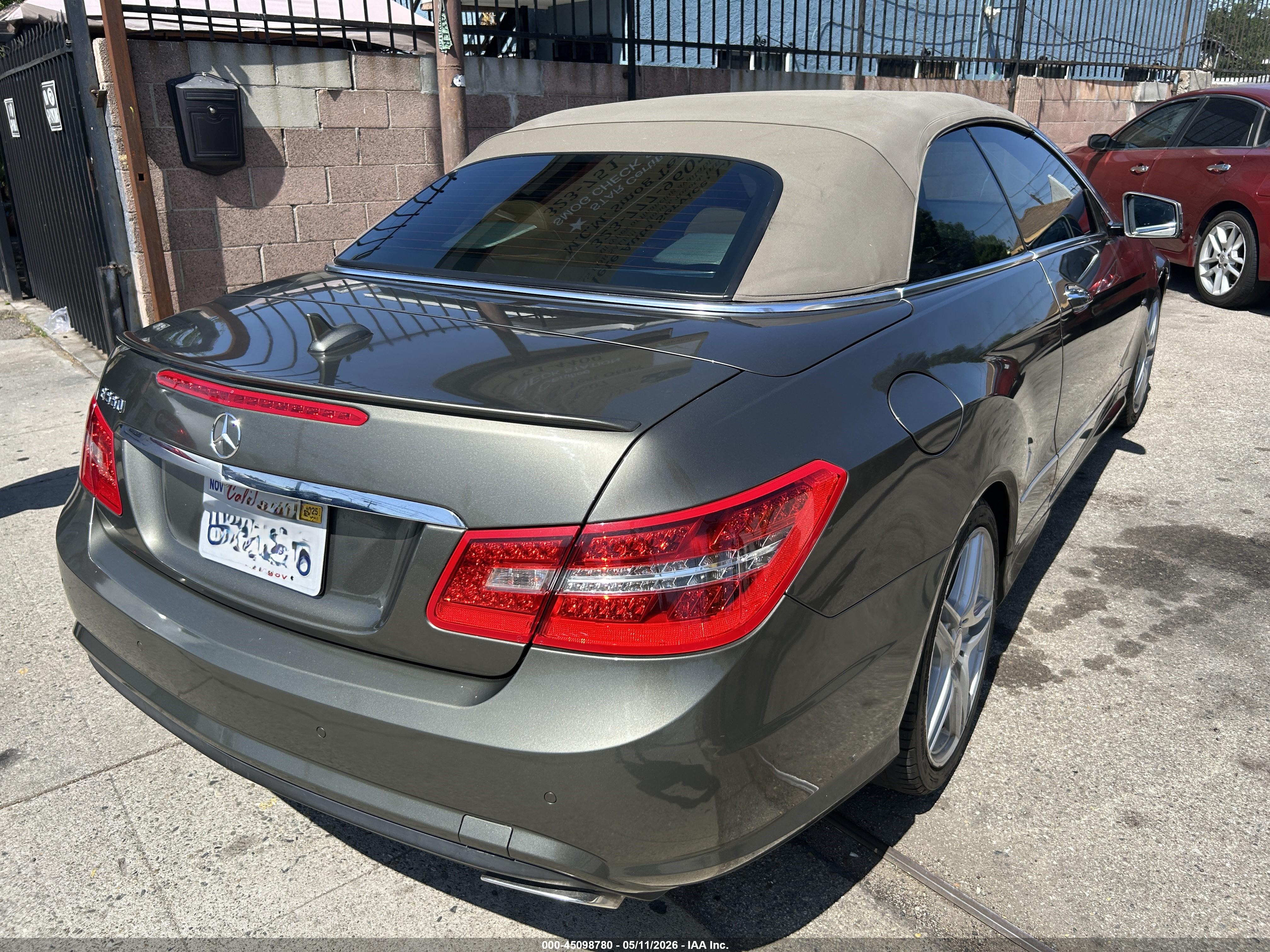 MERCEDES-BENZ E image 4