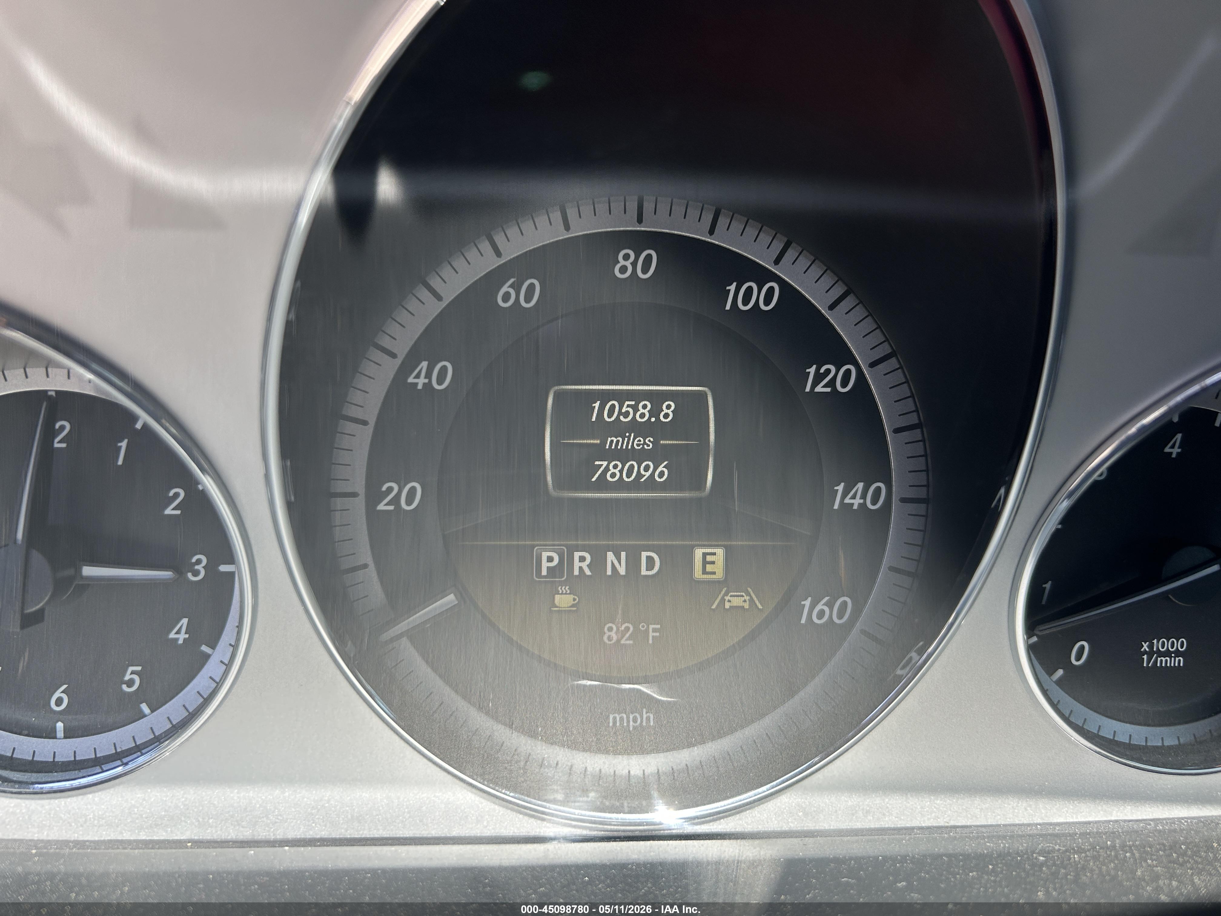 MERCEDES-BENZ E image 7