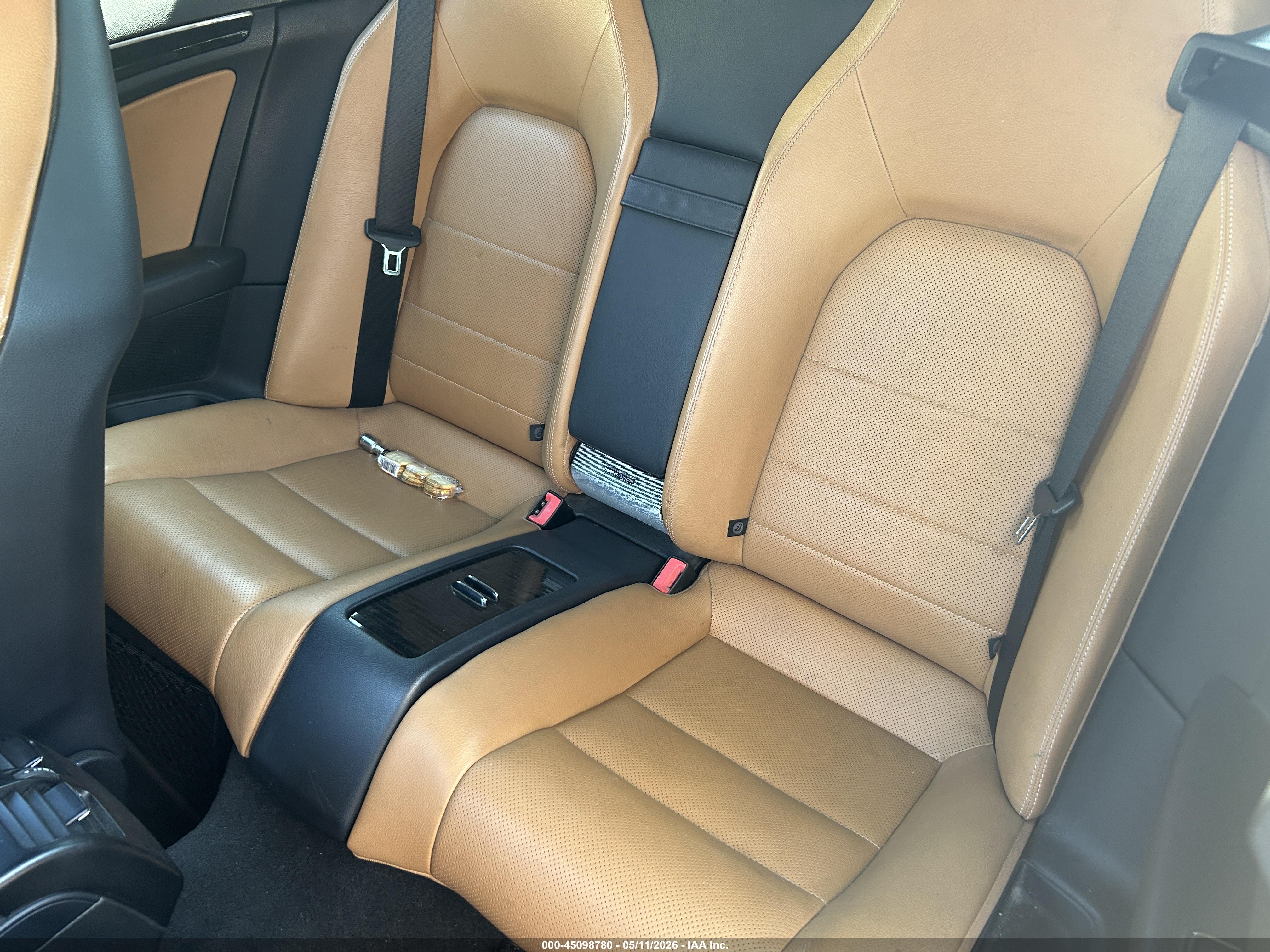 MERCEDES-BENZ E image 8