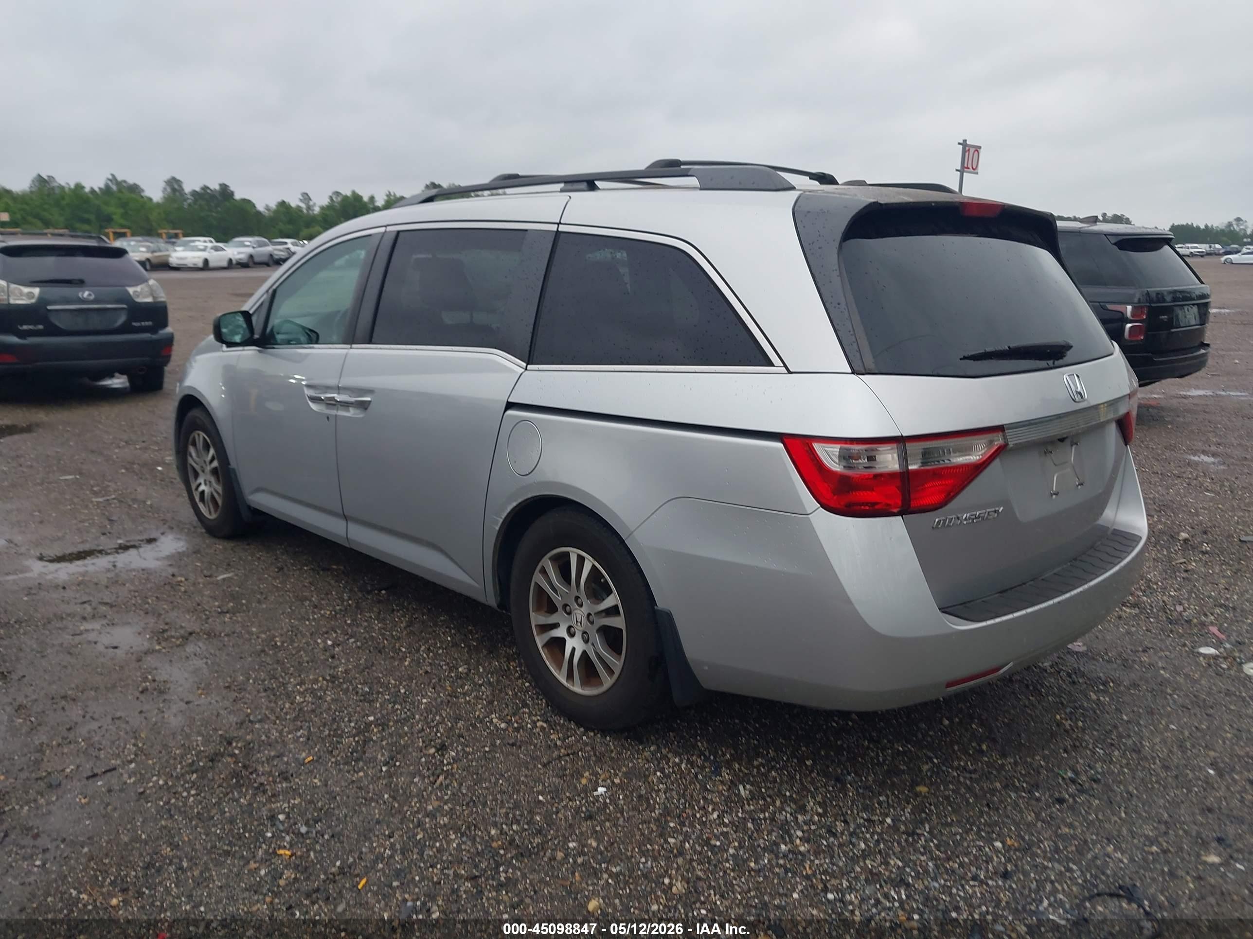 HONDA ODYSSEY image 3