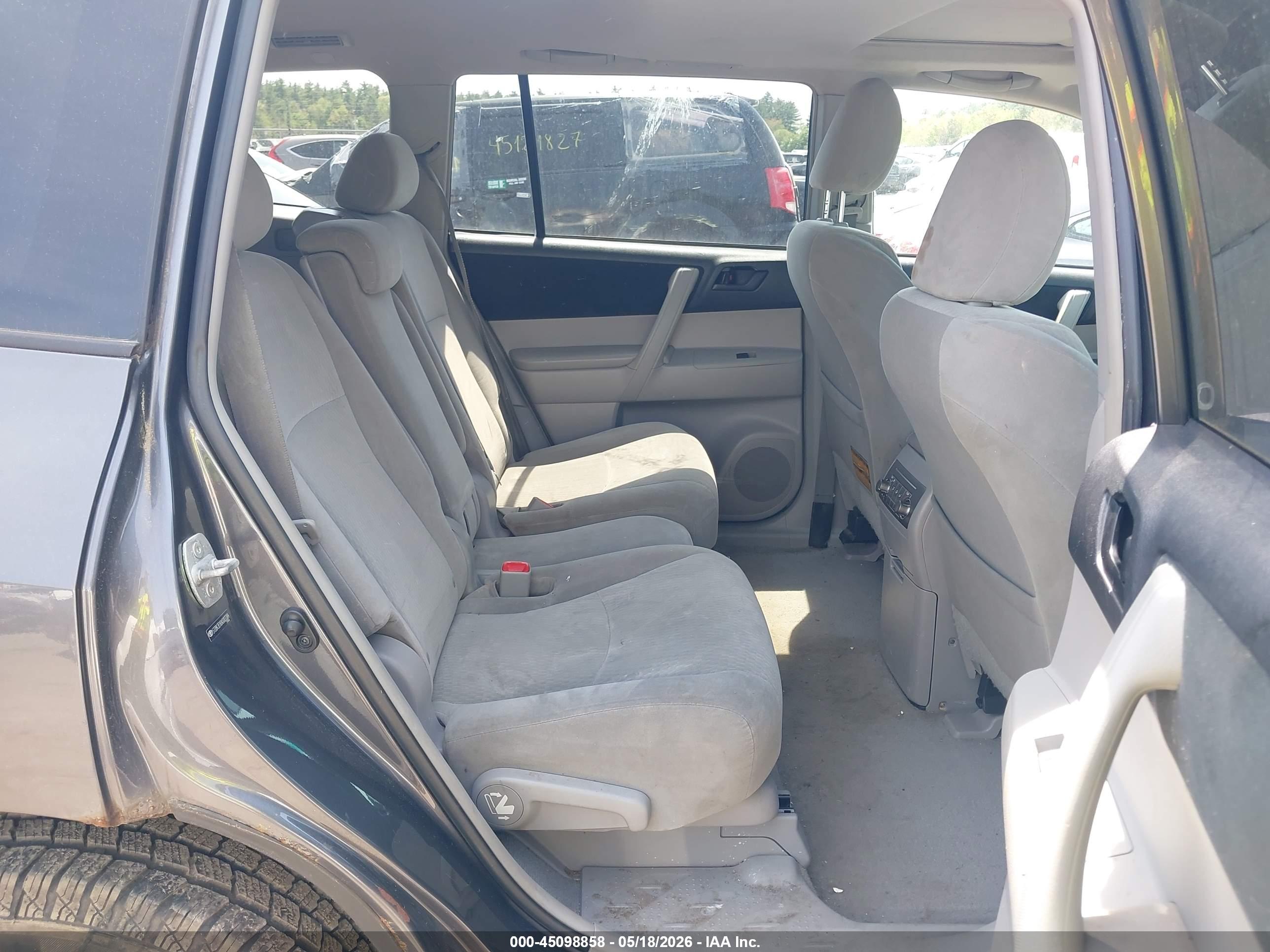 TOYOTA HIGHLANDER image 8