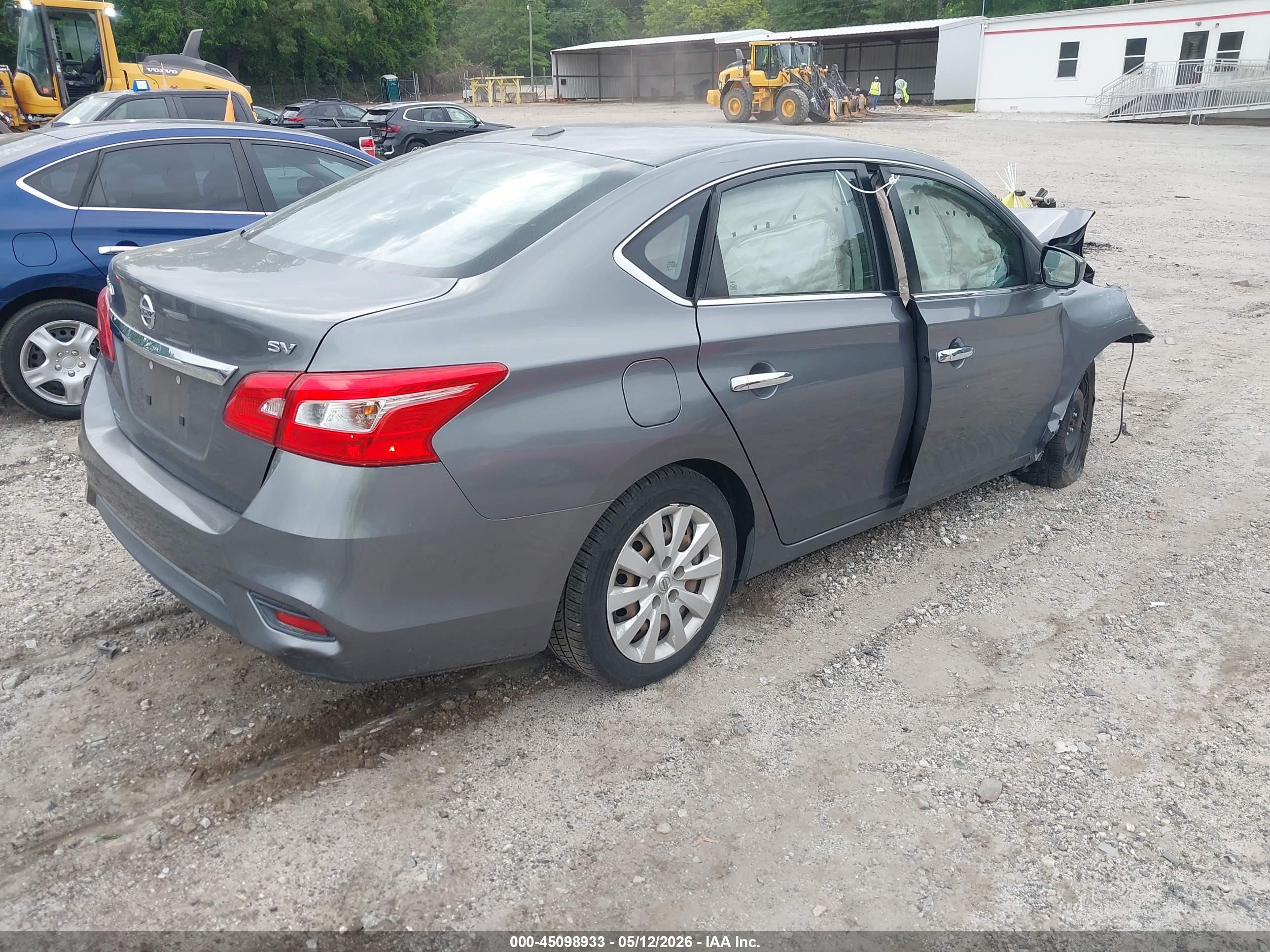 NISSAN SENTRA image 4
