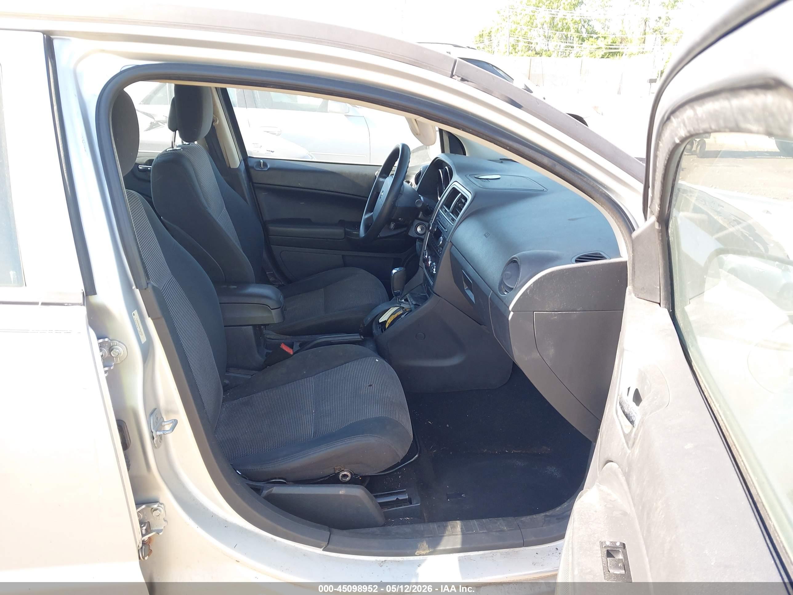 DODGE CALIBER image 5