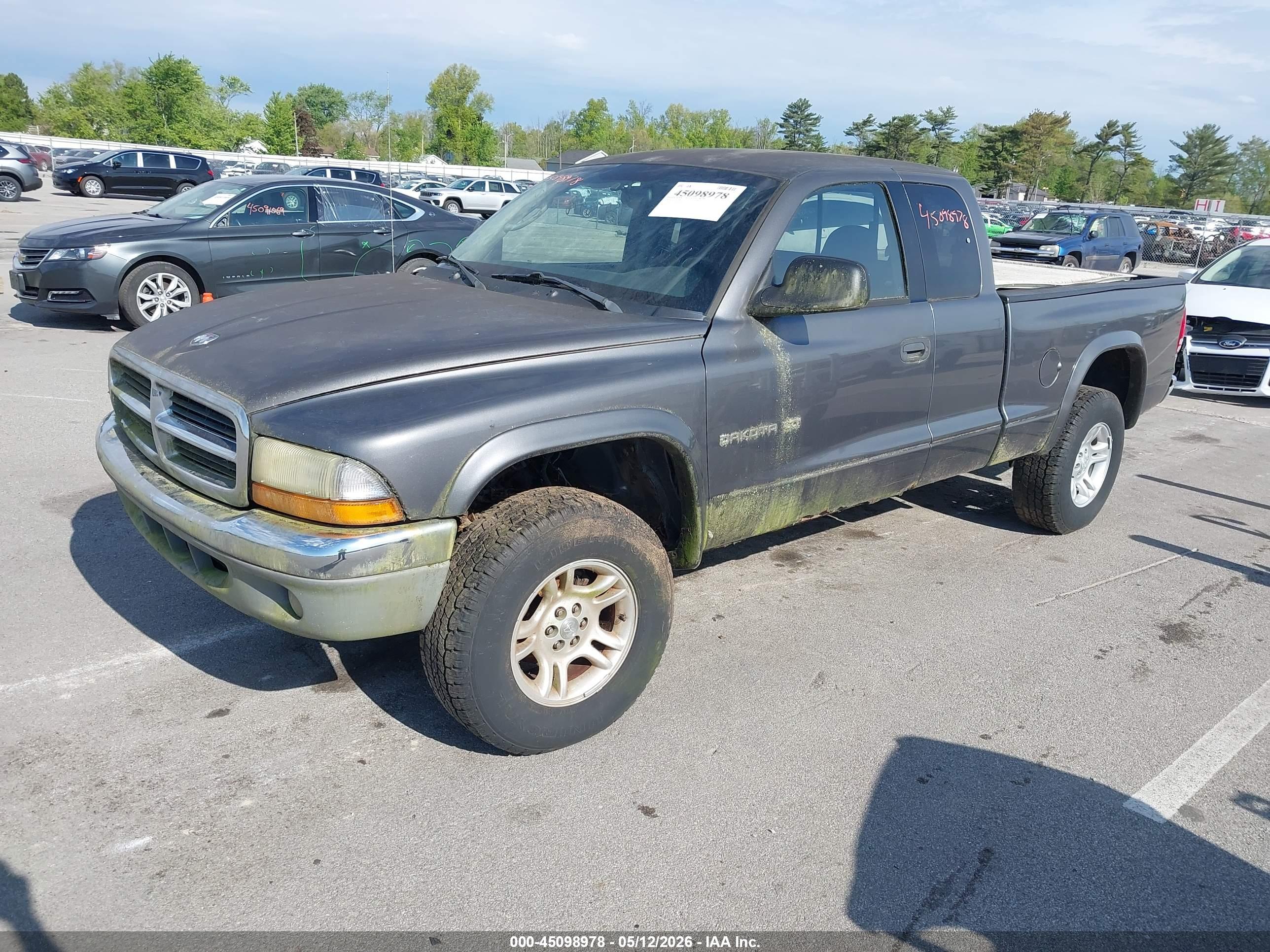 DODGE DAKOTA image 2