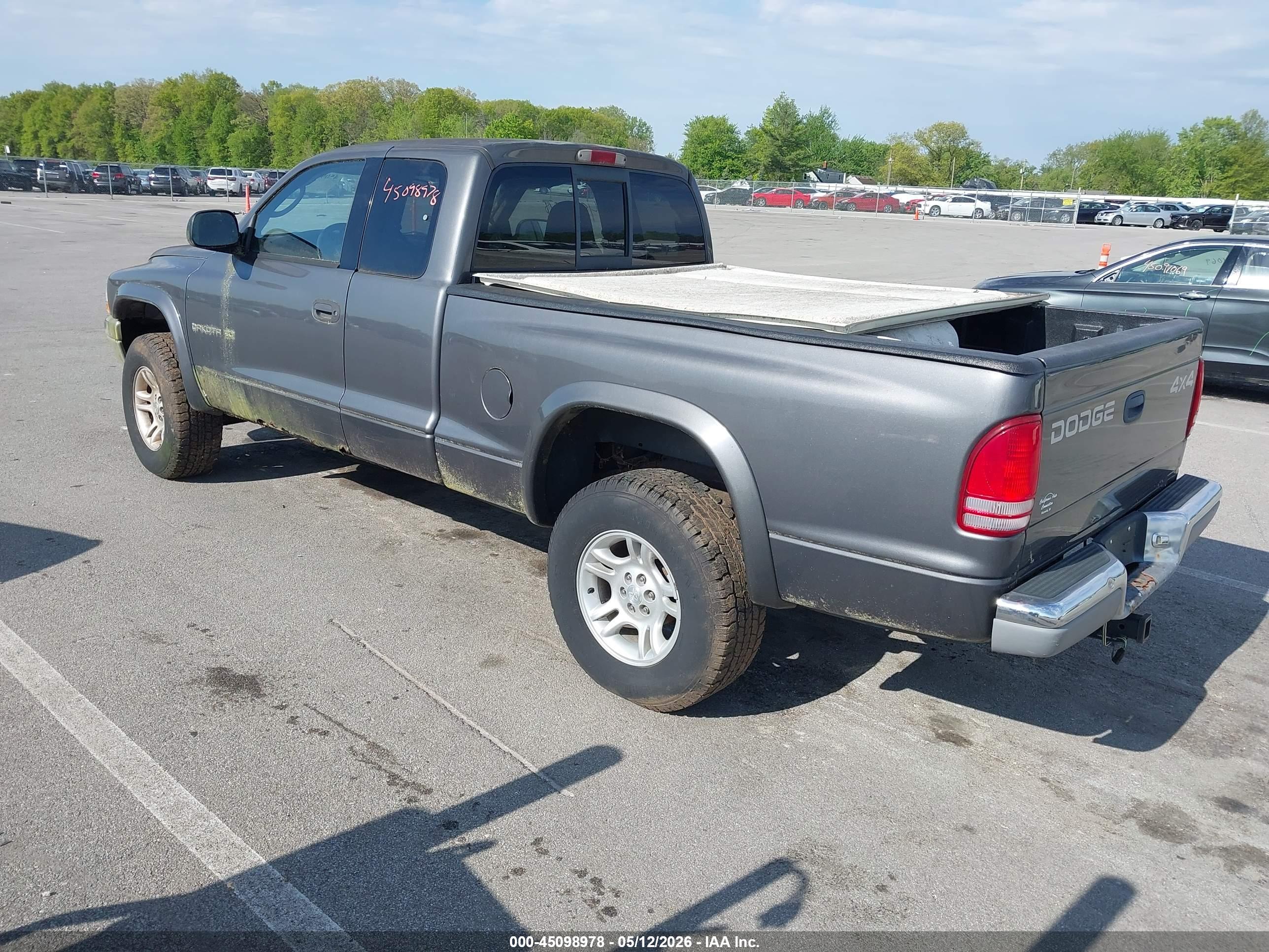 DODGE DAKOTA image 3