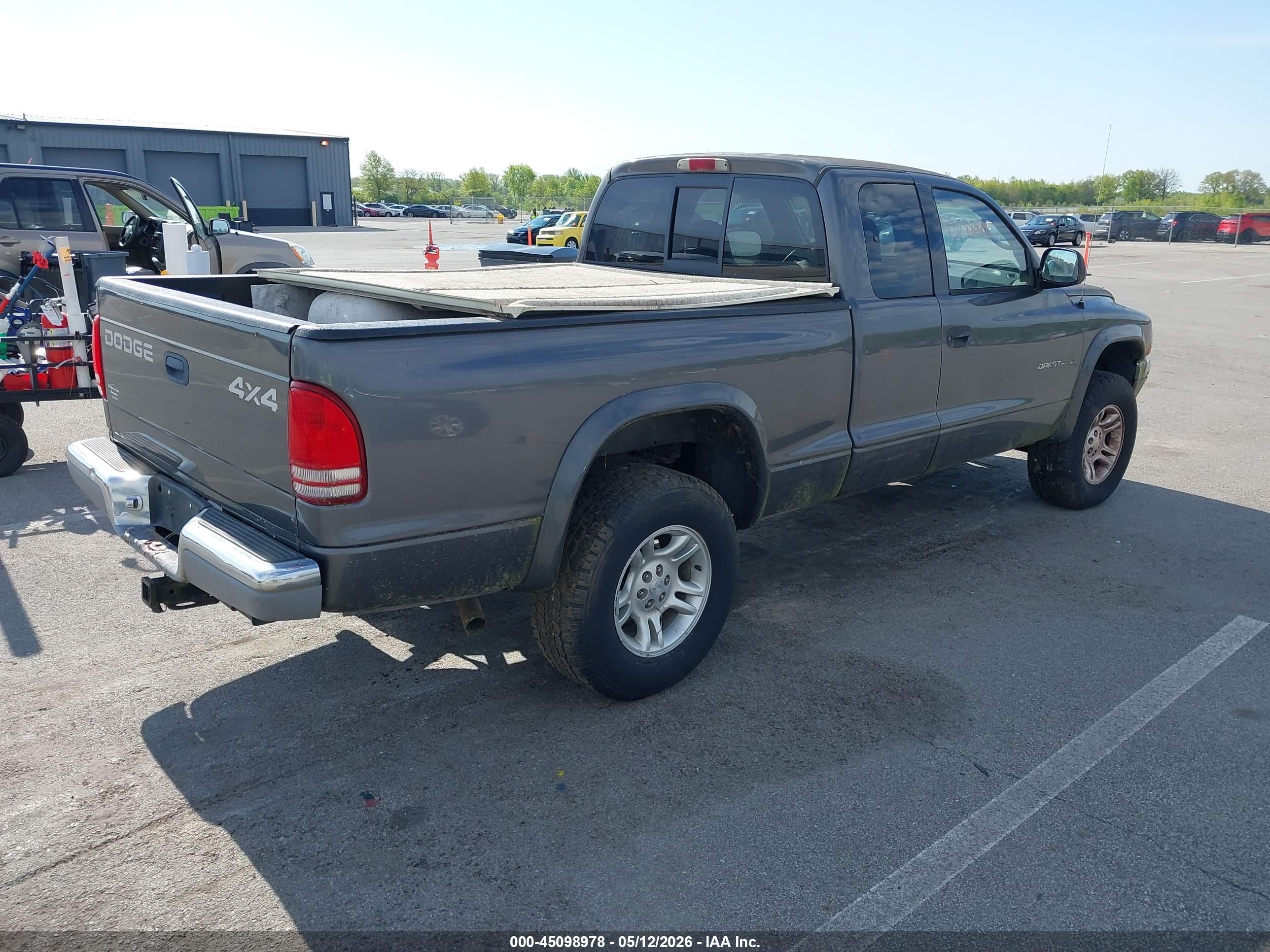 DODGE DAKOTA image 4