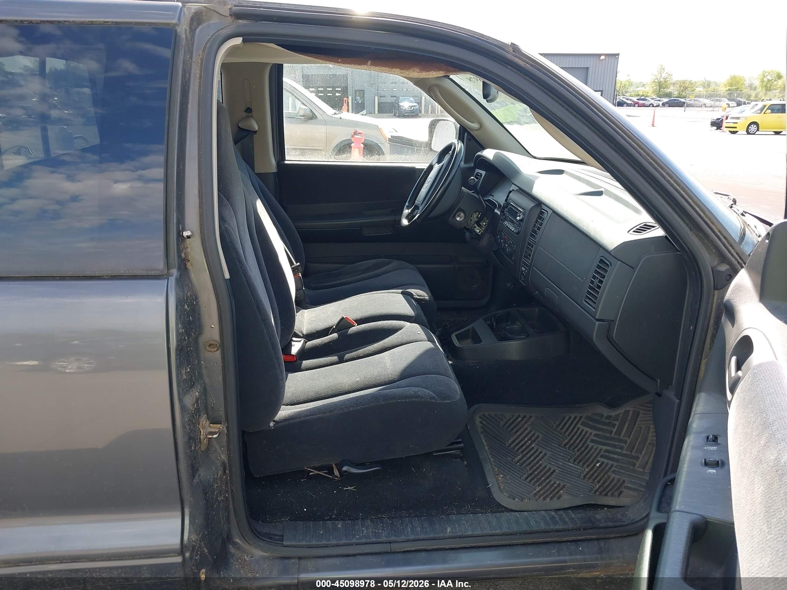 DODGE DAKOTA image 5