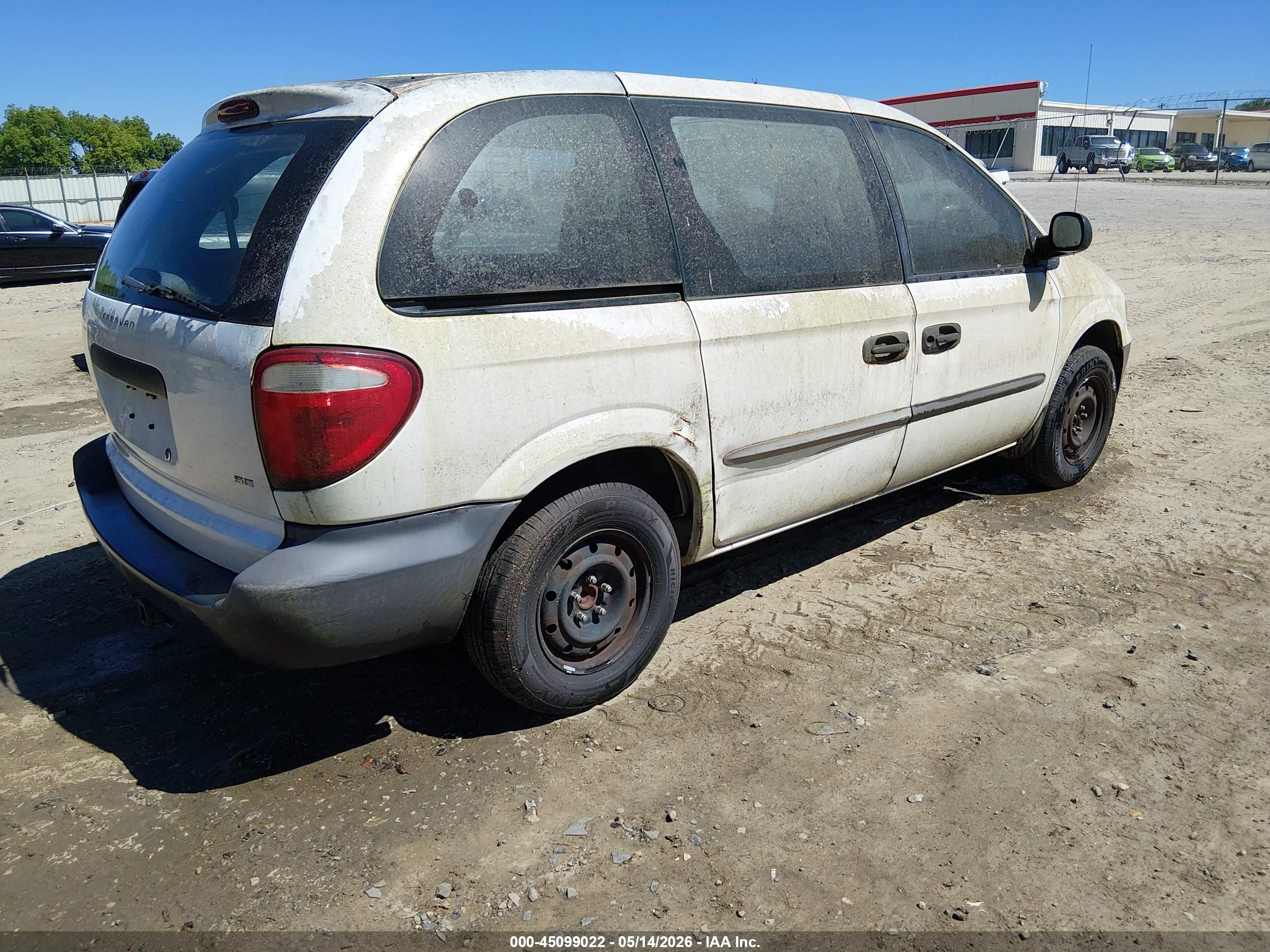 DODGE CARAVAN image 4