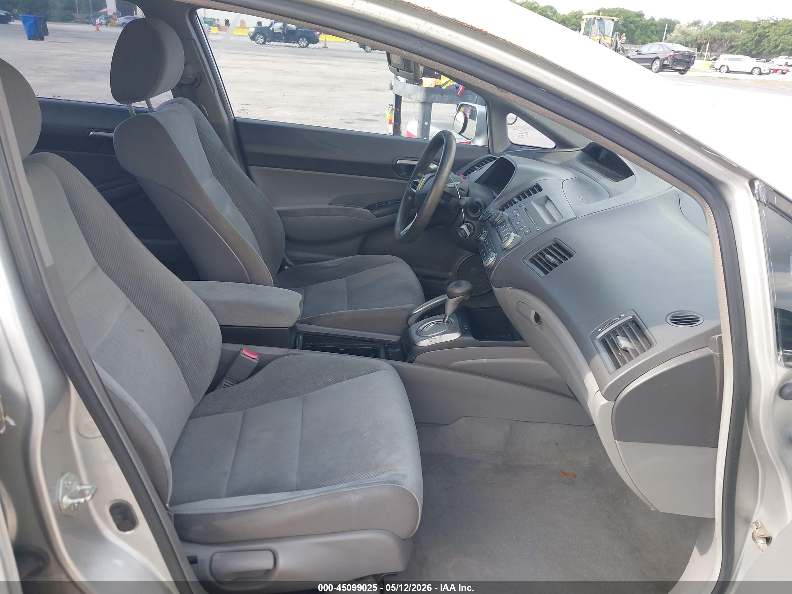 HONDA CIVIC image 5