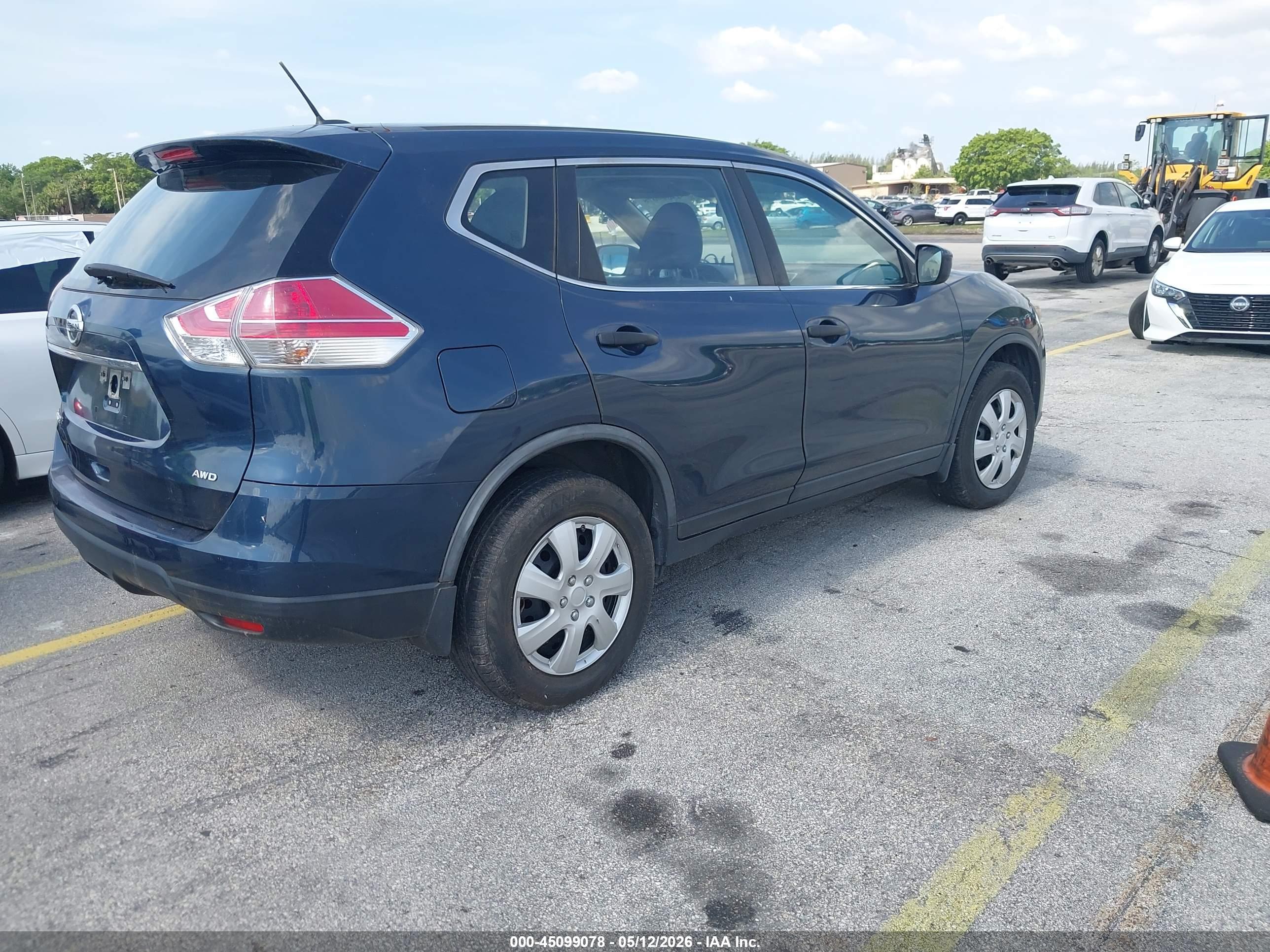 NISSAN ROGUE image 4
