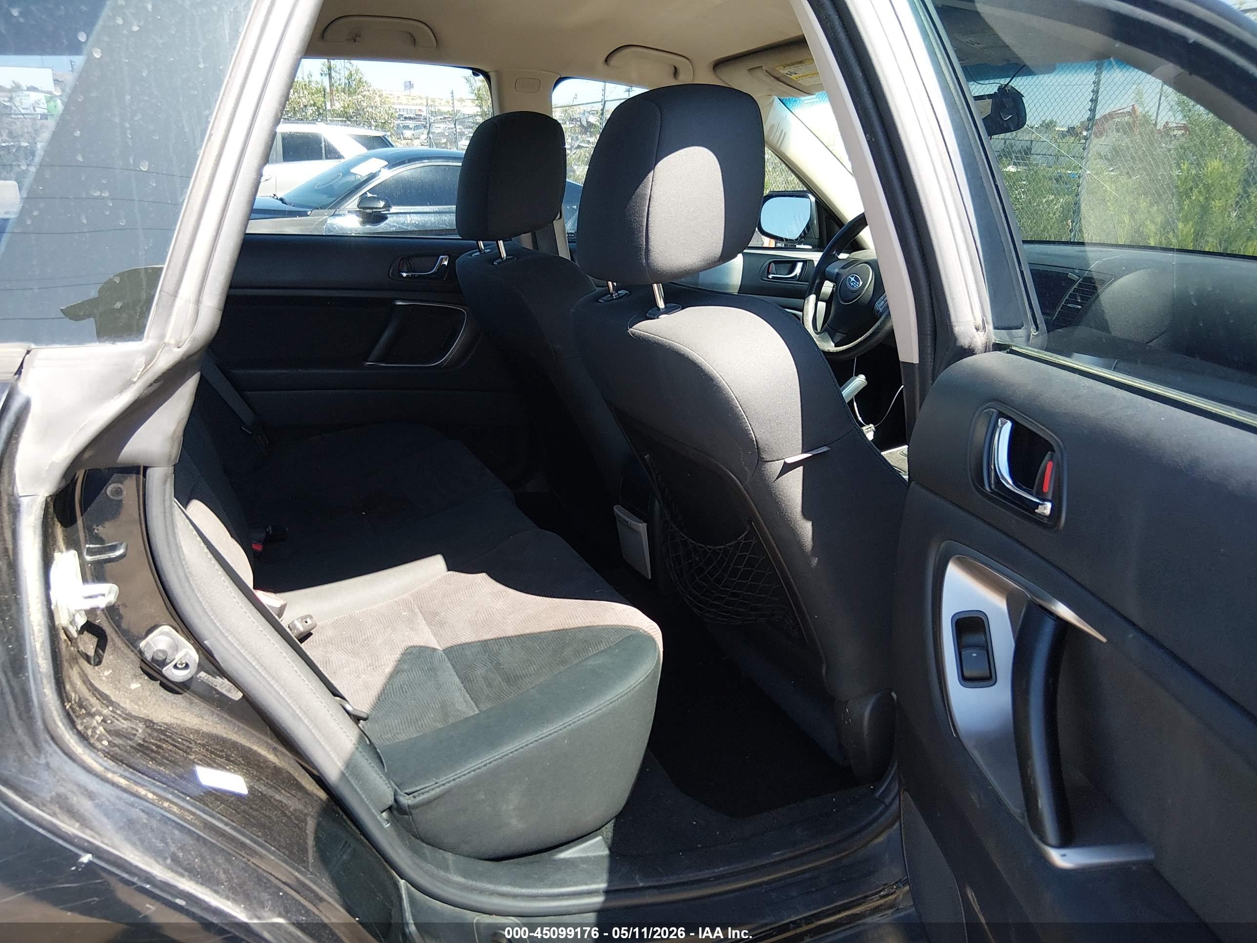 SUBARU OUTBACK image 8