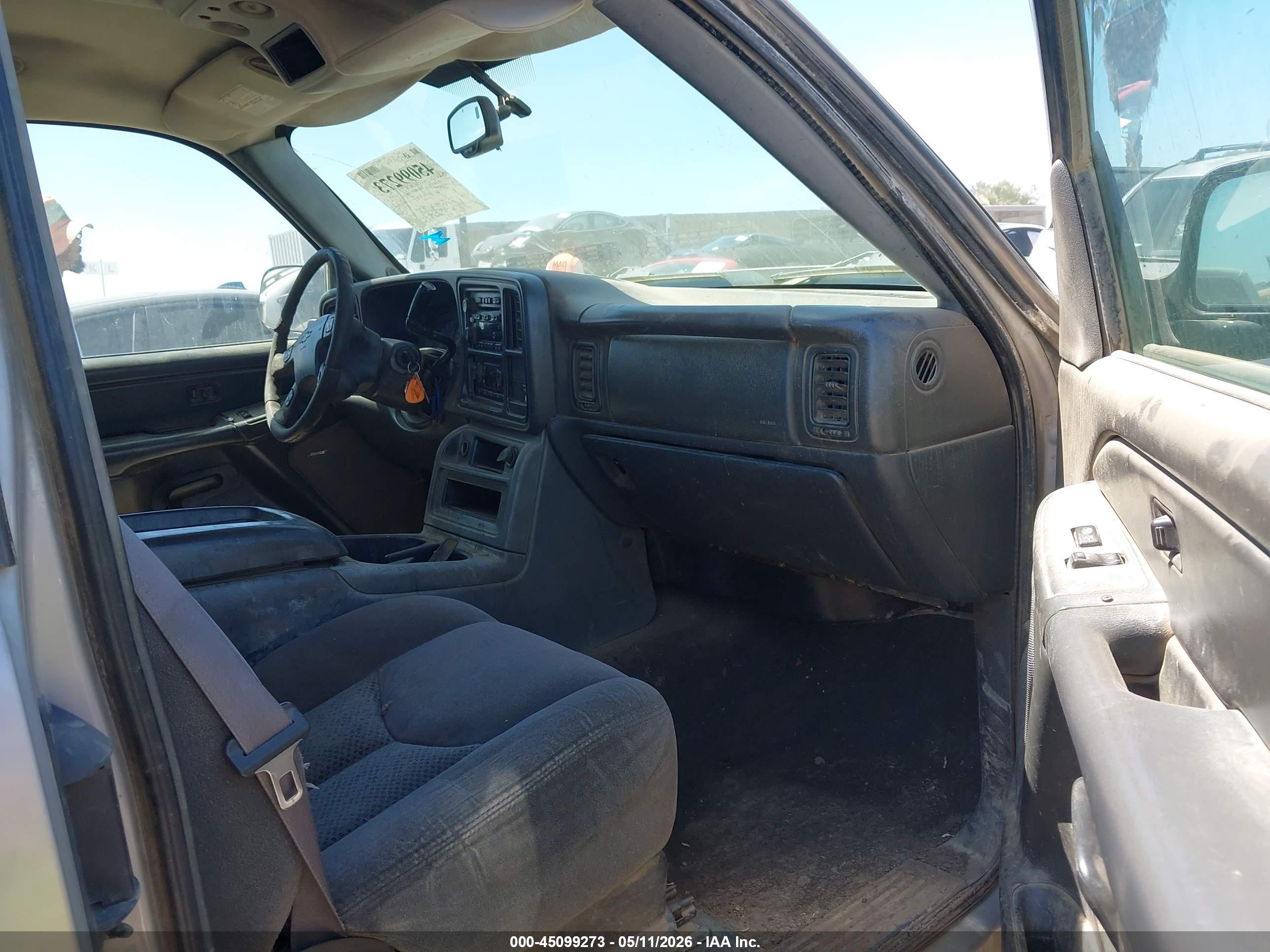 CHEVROLET SILVERADO image 5