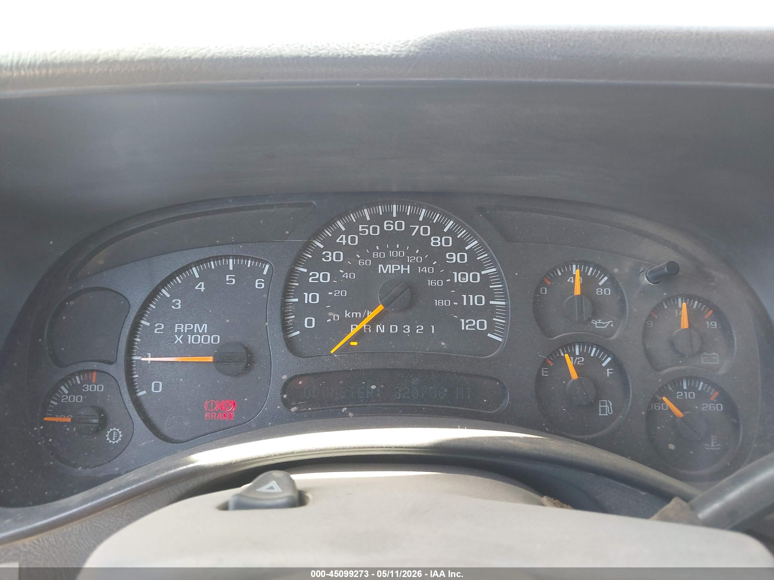 CHEVROLET SILVERADO image 7