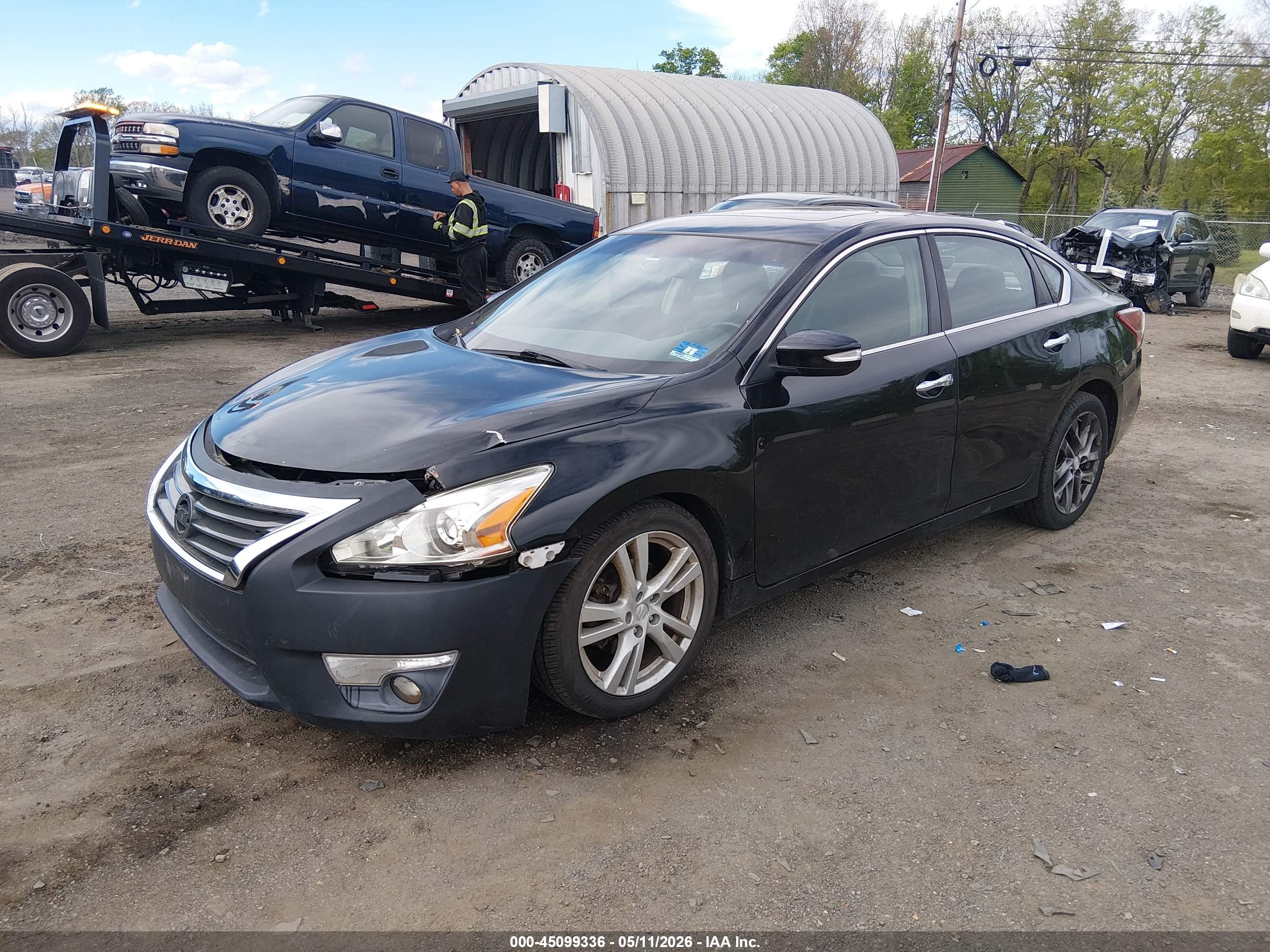 NISSAN ALTIMA image 2