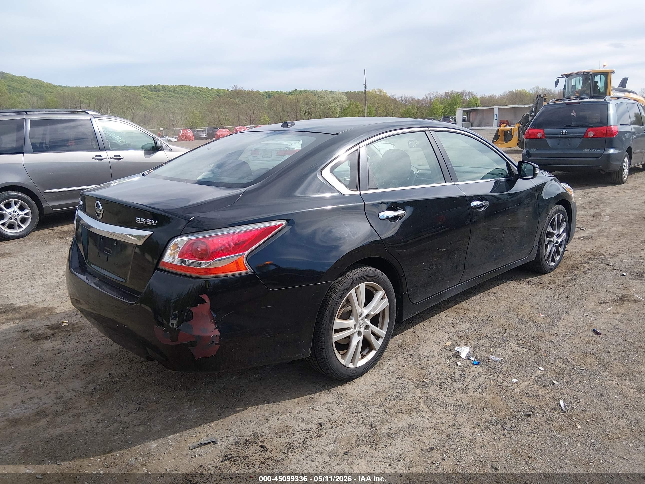 NISSAN ALTIMA image 4