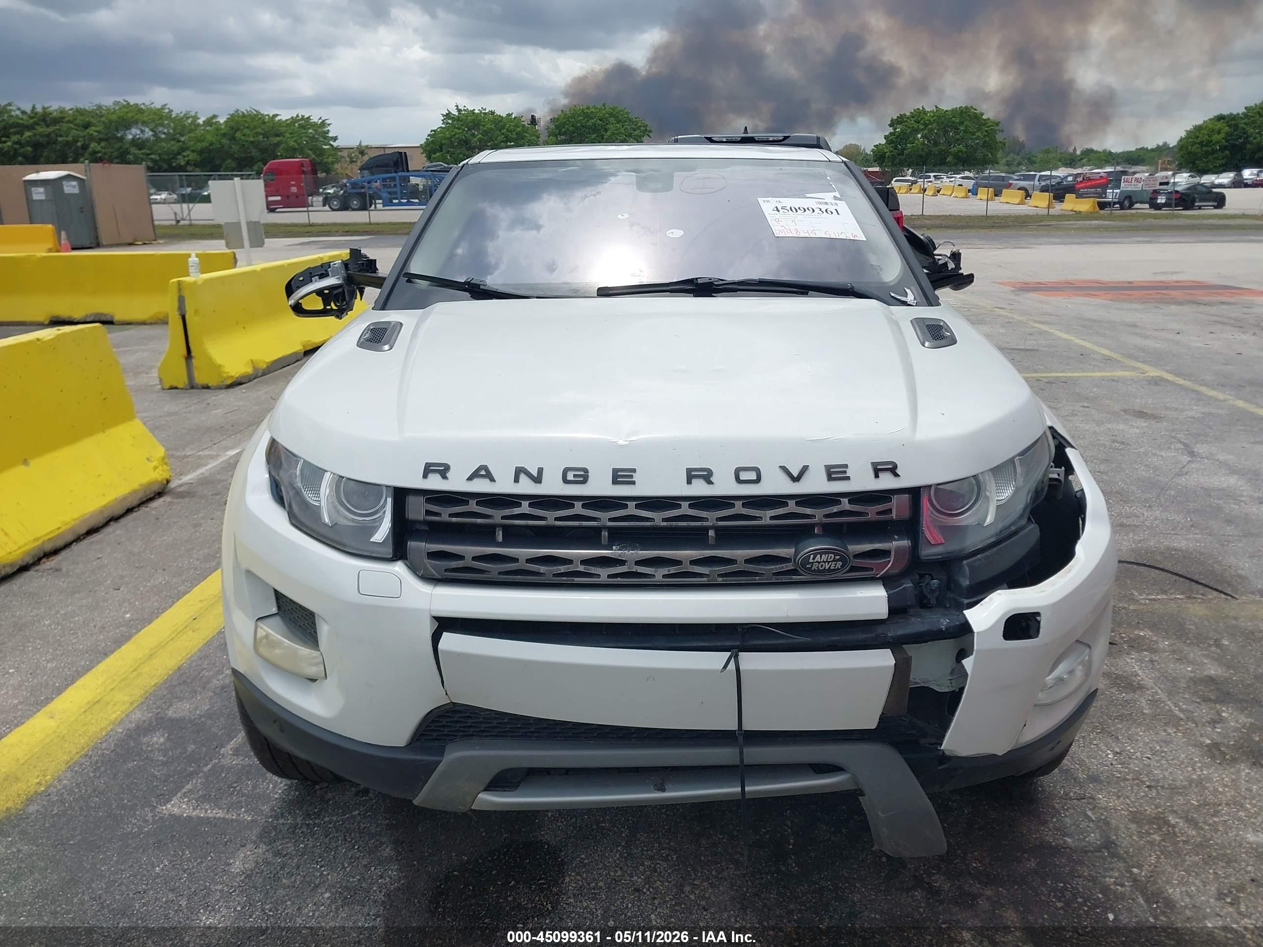LAND ROVER image 6