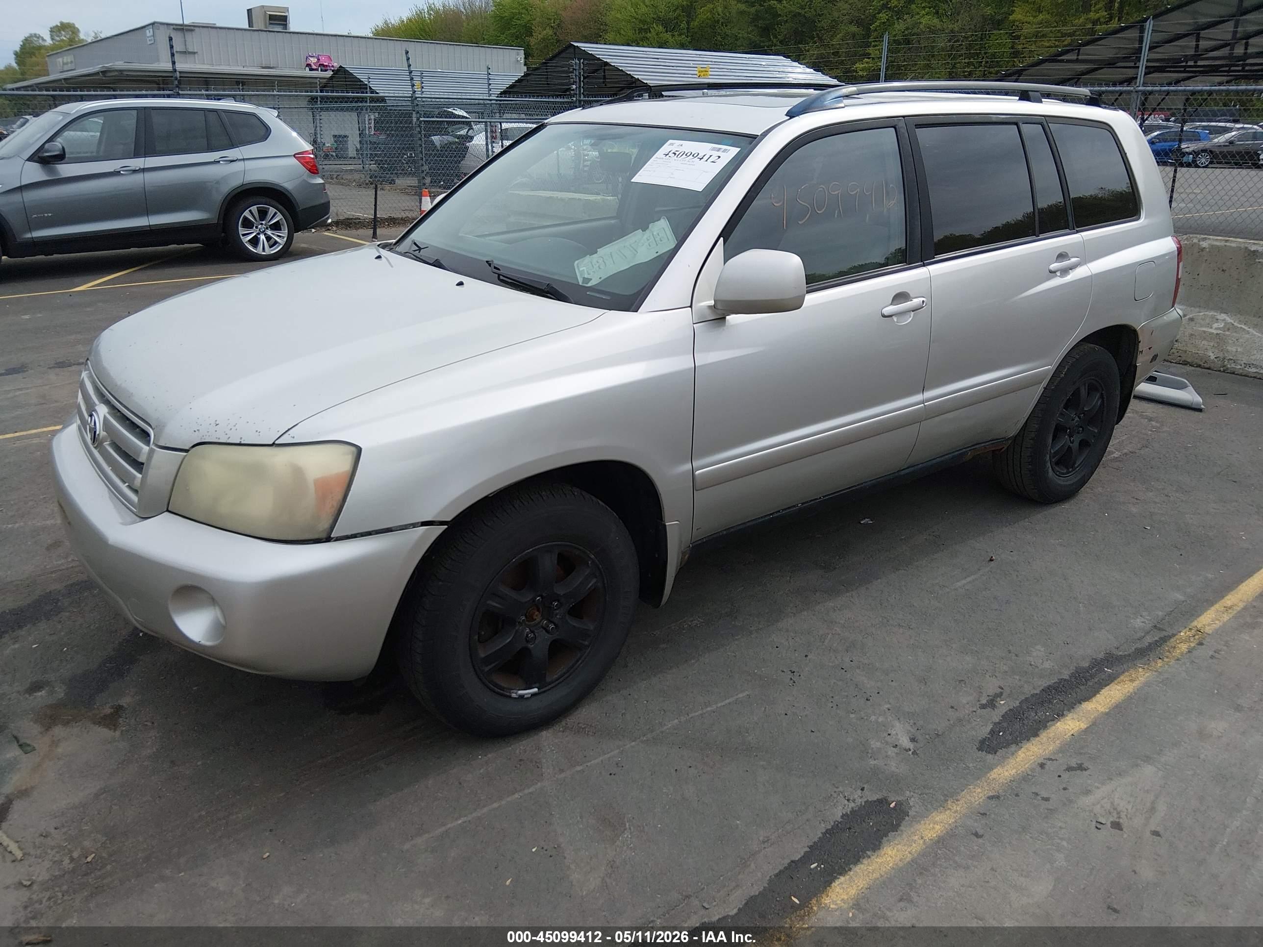 TOYOTA HIGHLANDER image 2