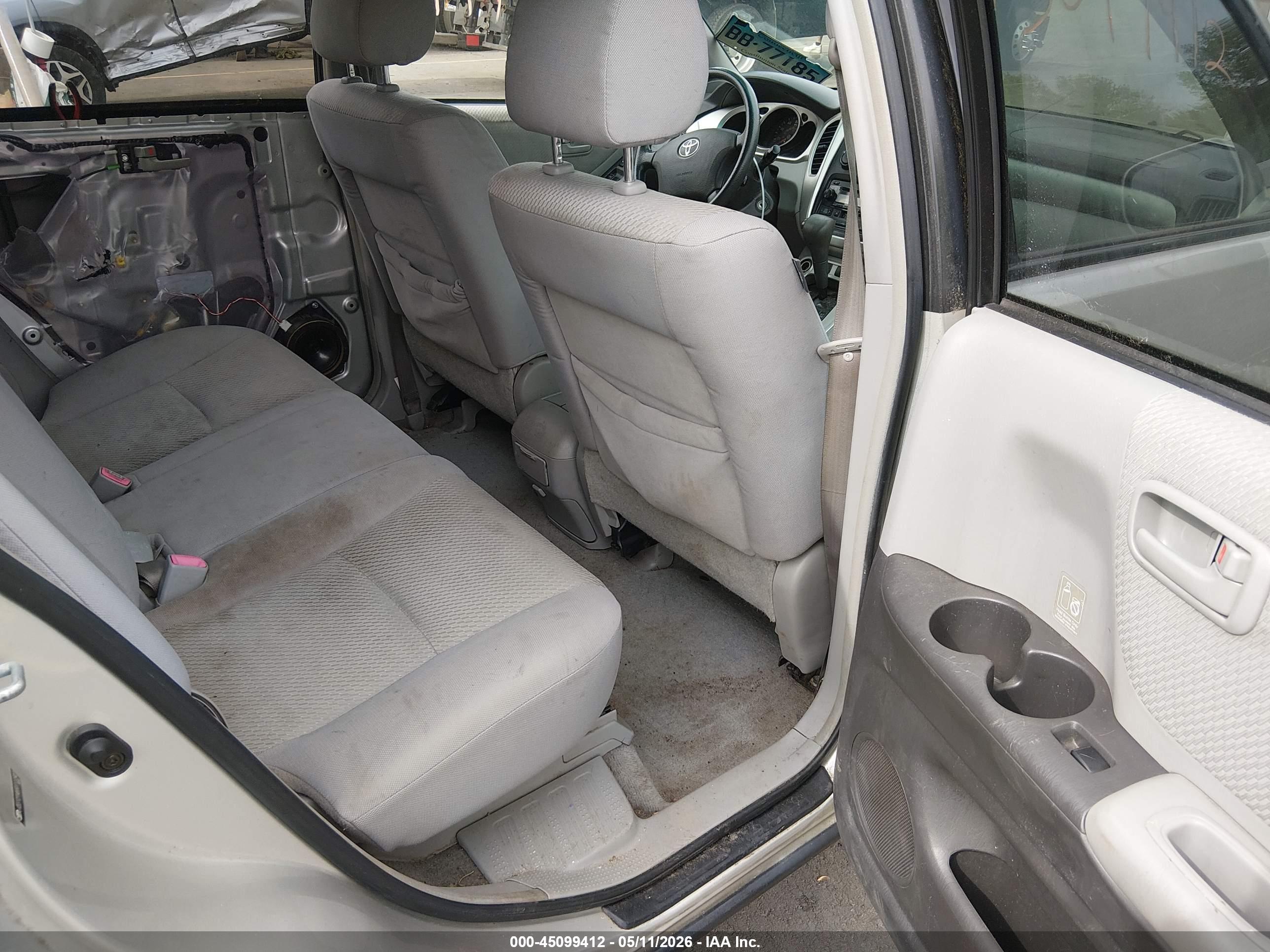TOYOTA HIGHLANDER image 8