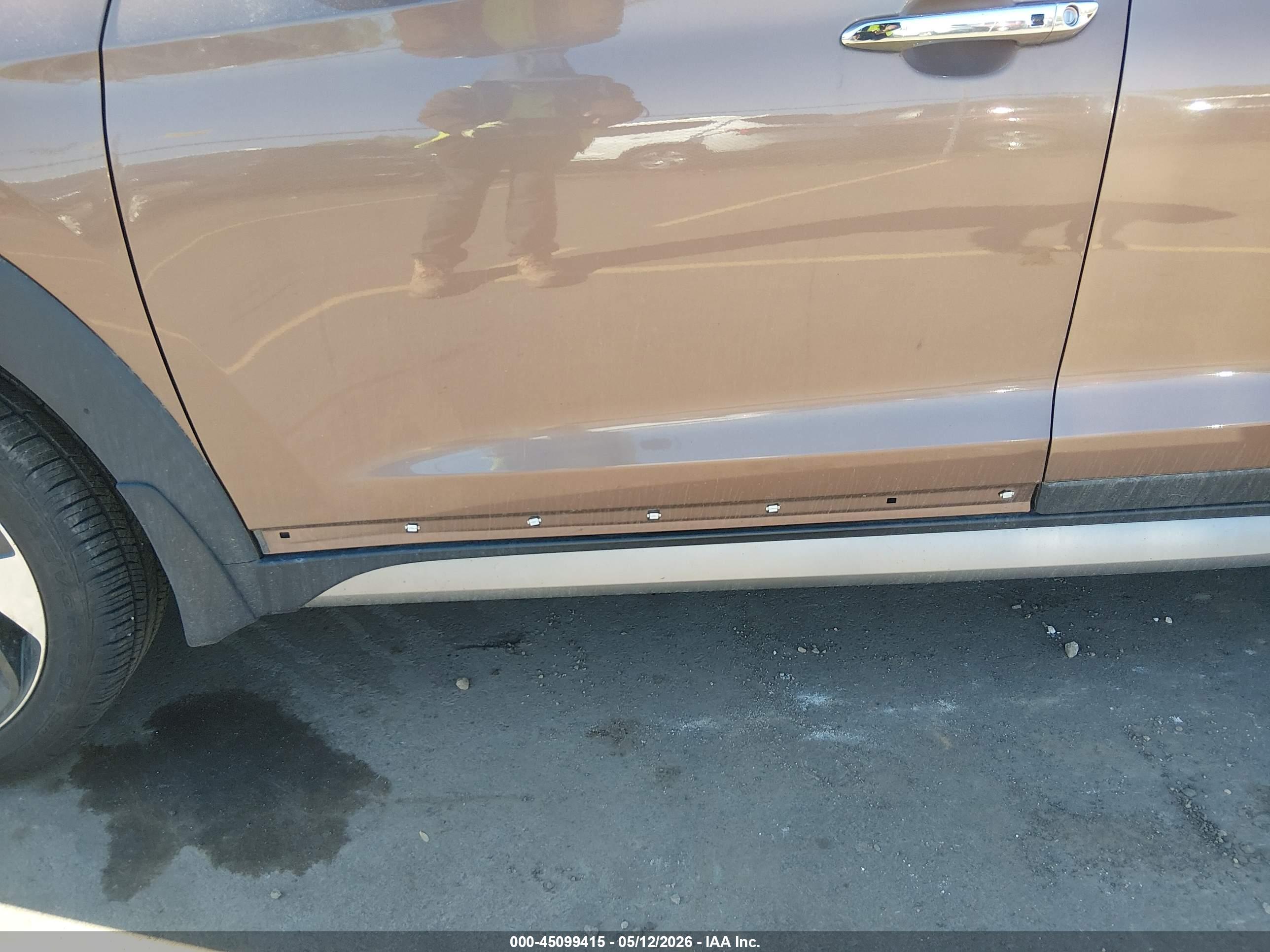 HYUNDAI TUCSON image 6