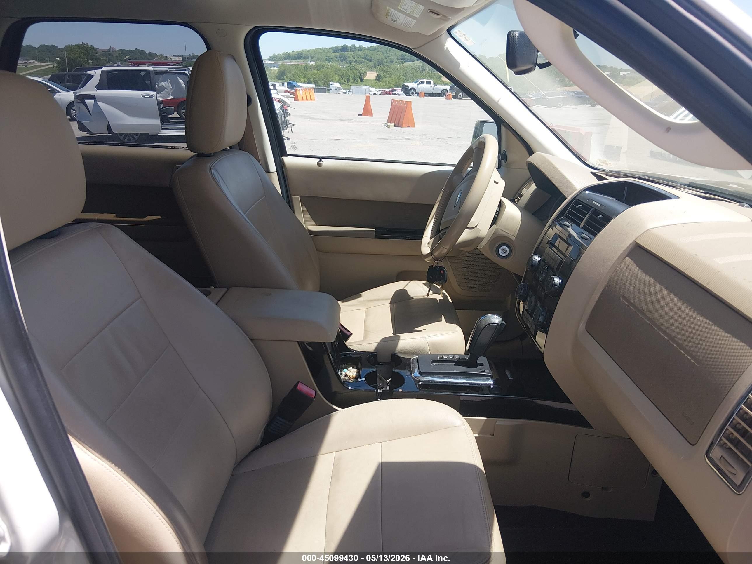 FORD ESCAPE image 5
