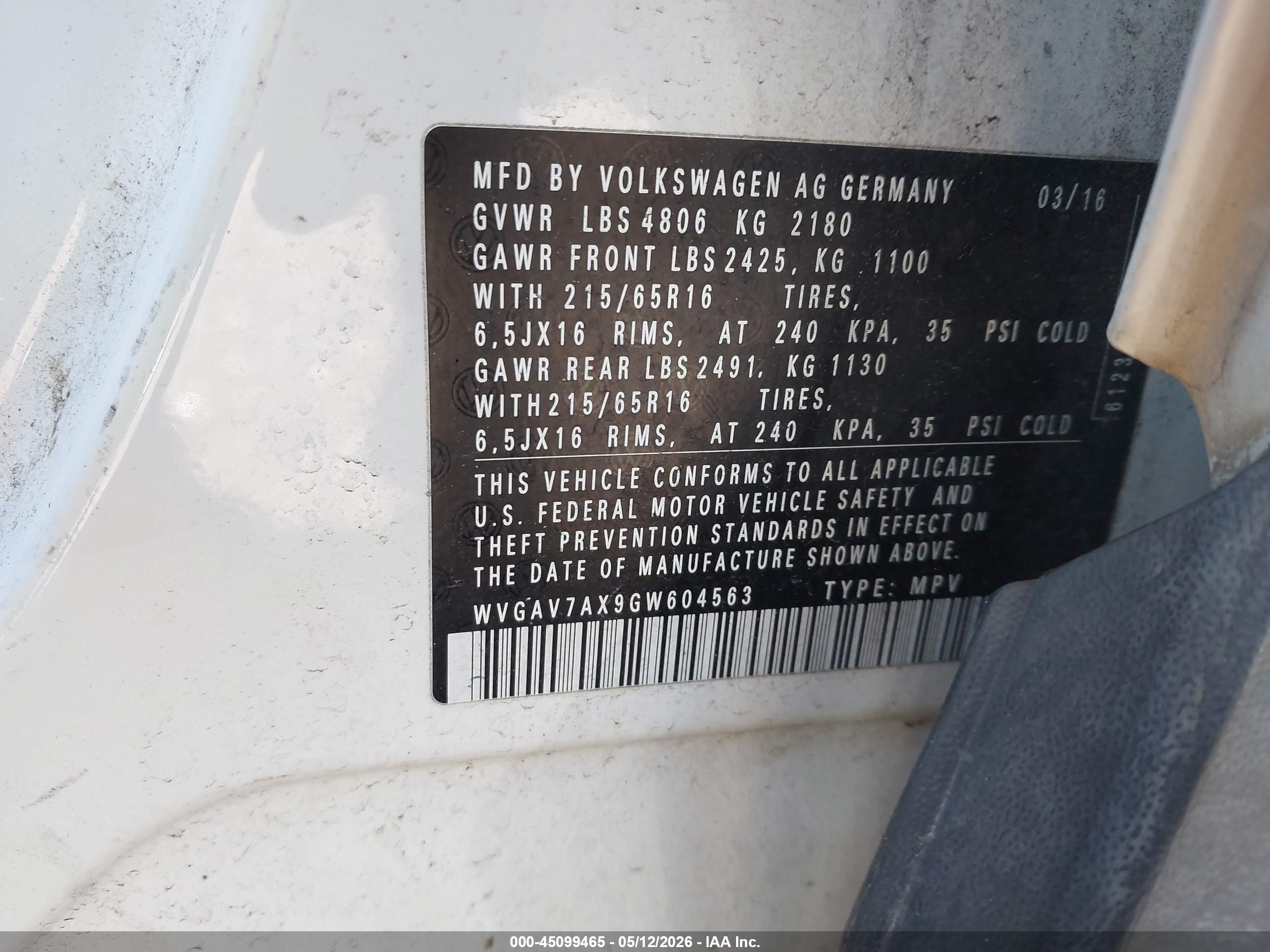 VOLKSWAGEN TIGUAN image 9
