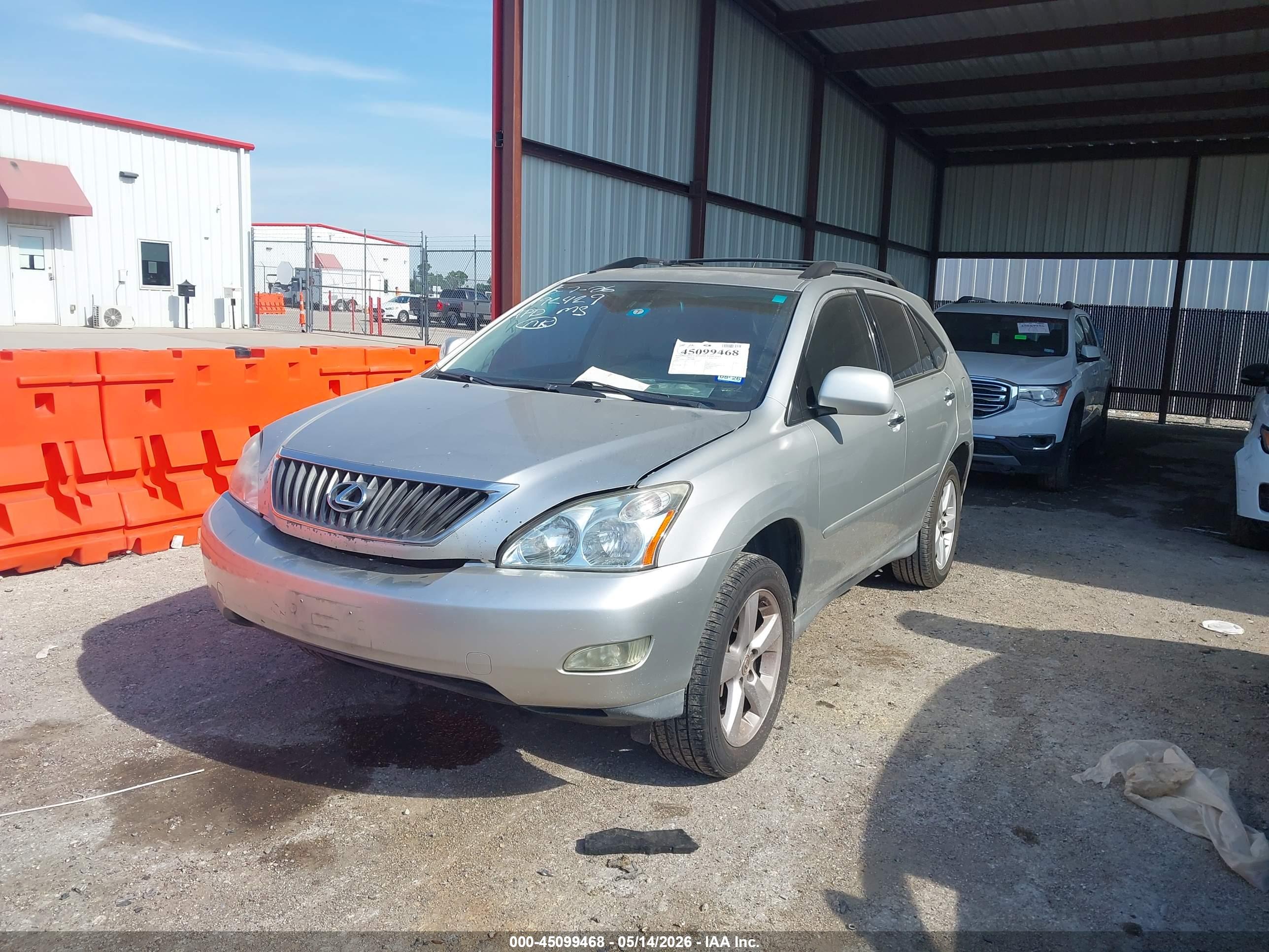 LEXUS RX image 2