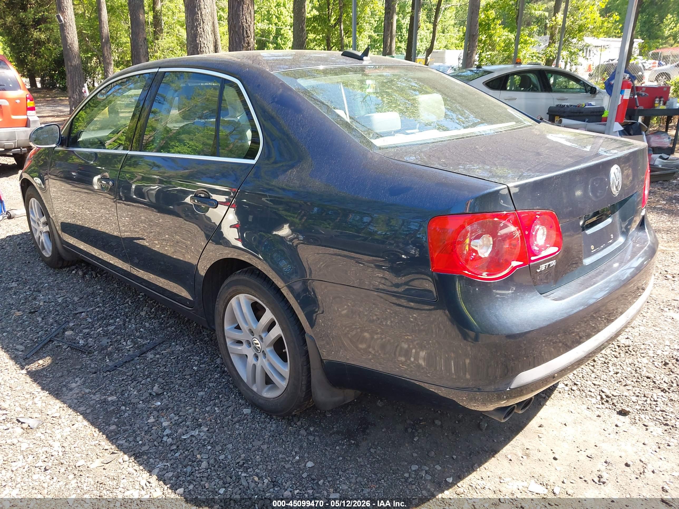 VOLKSWAGEN JETTA image 3