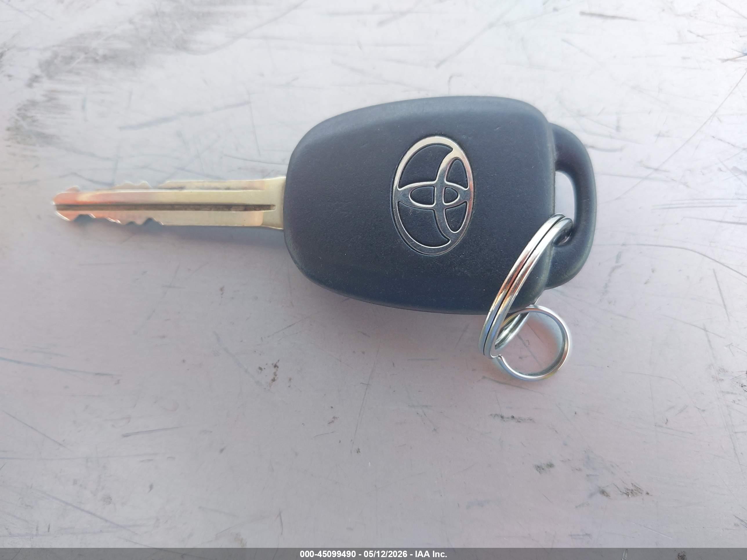 TOYOTA RAV4 image 11