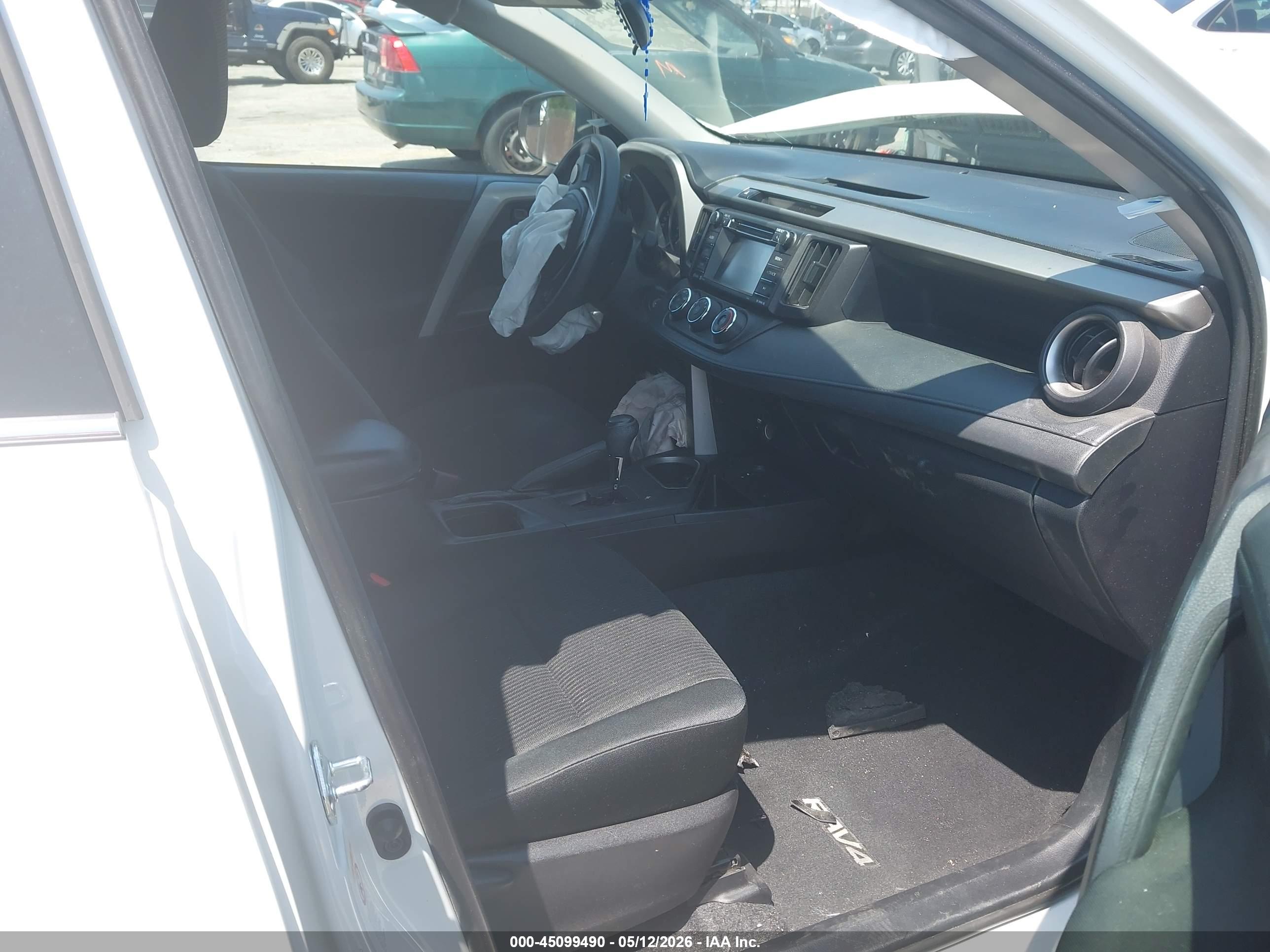 TOYOTA RAV4 image 5