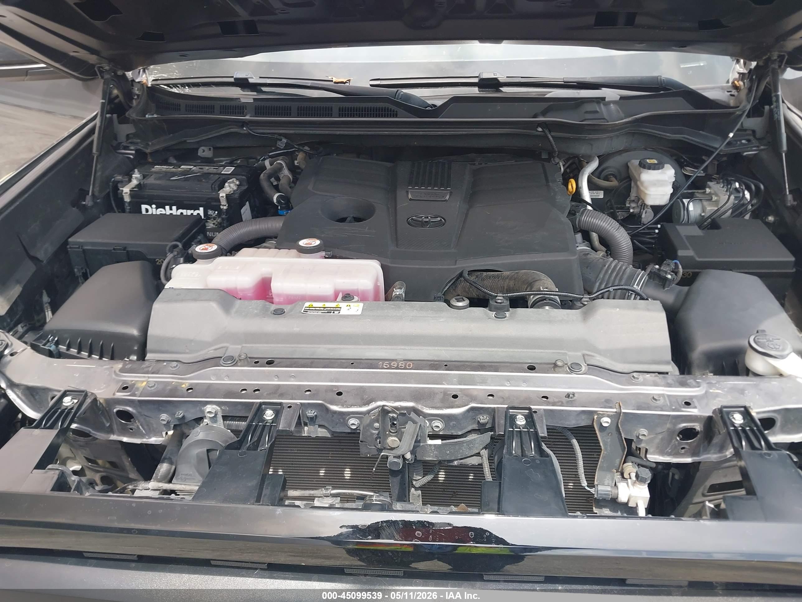 TOYOTA TUNDRA image 10