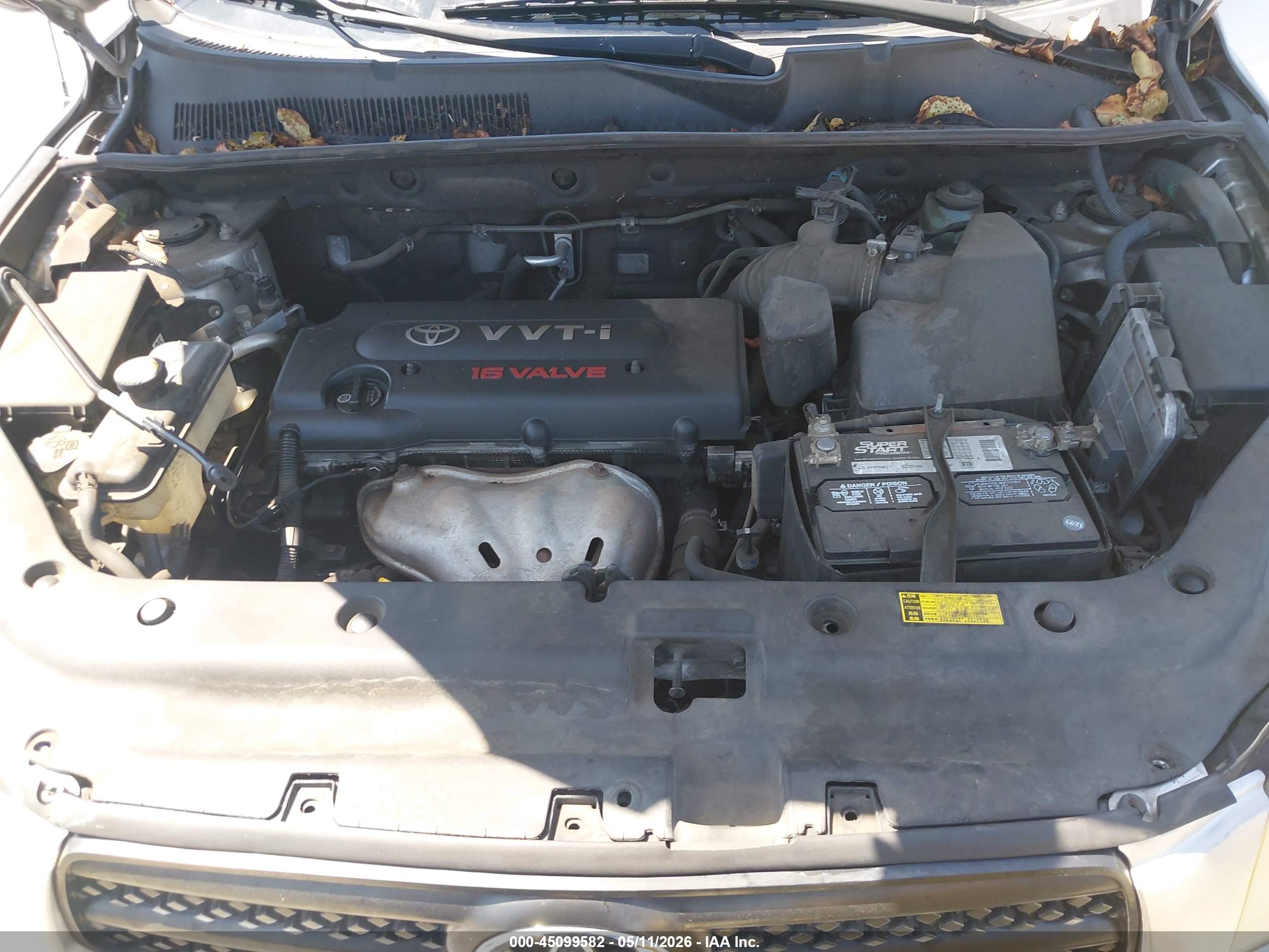 TOYOTA RAV4 image 10