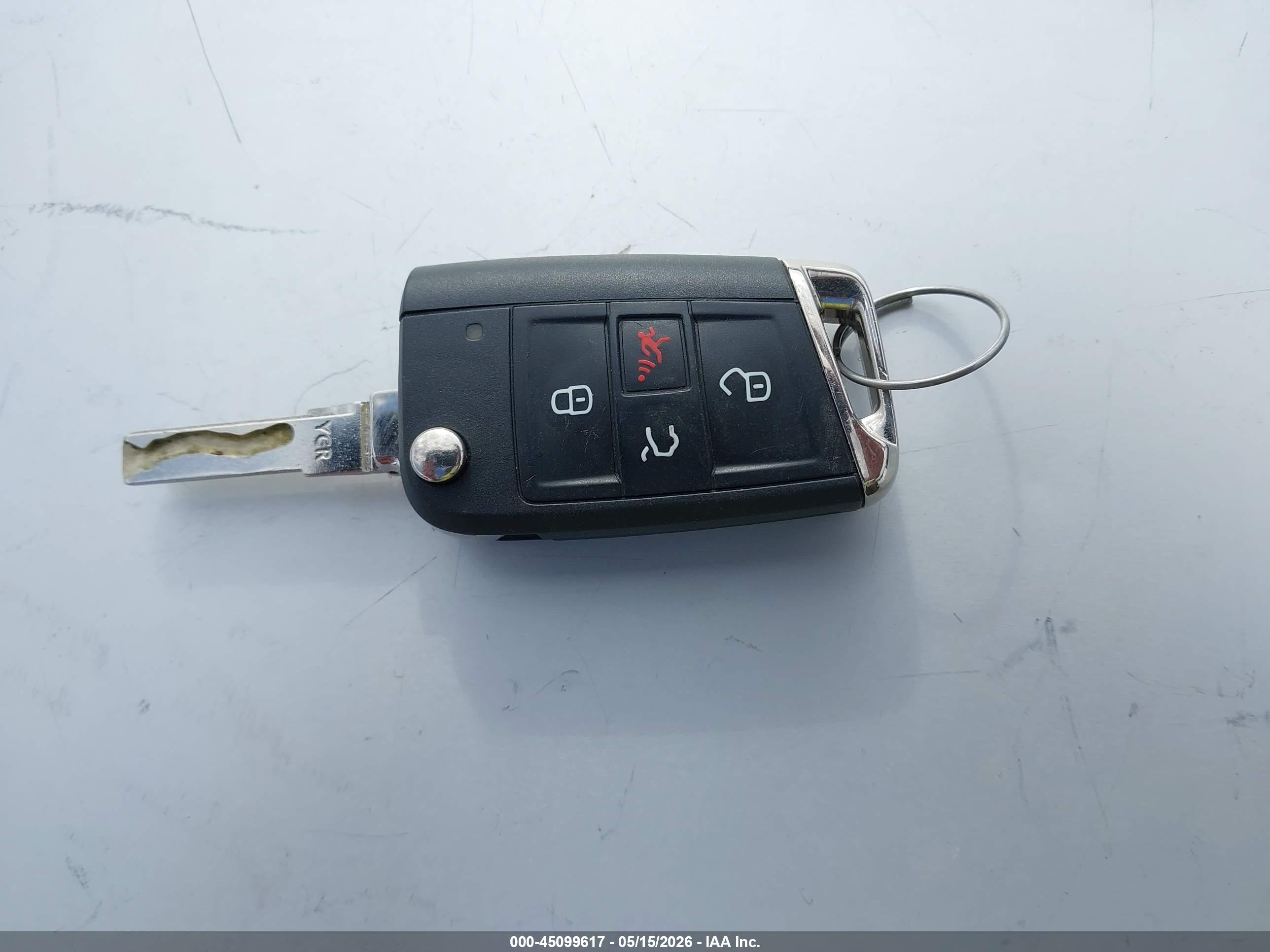 VOLKSWAGEN GOLF image 11