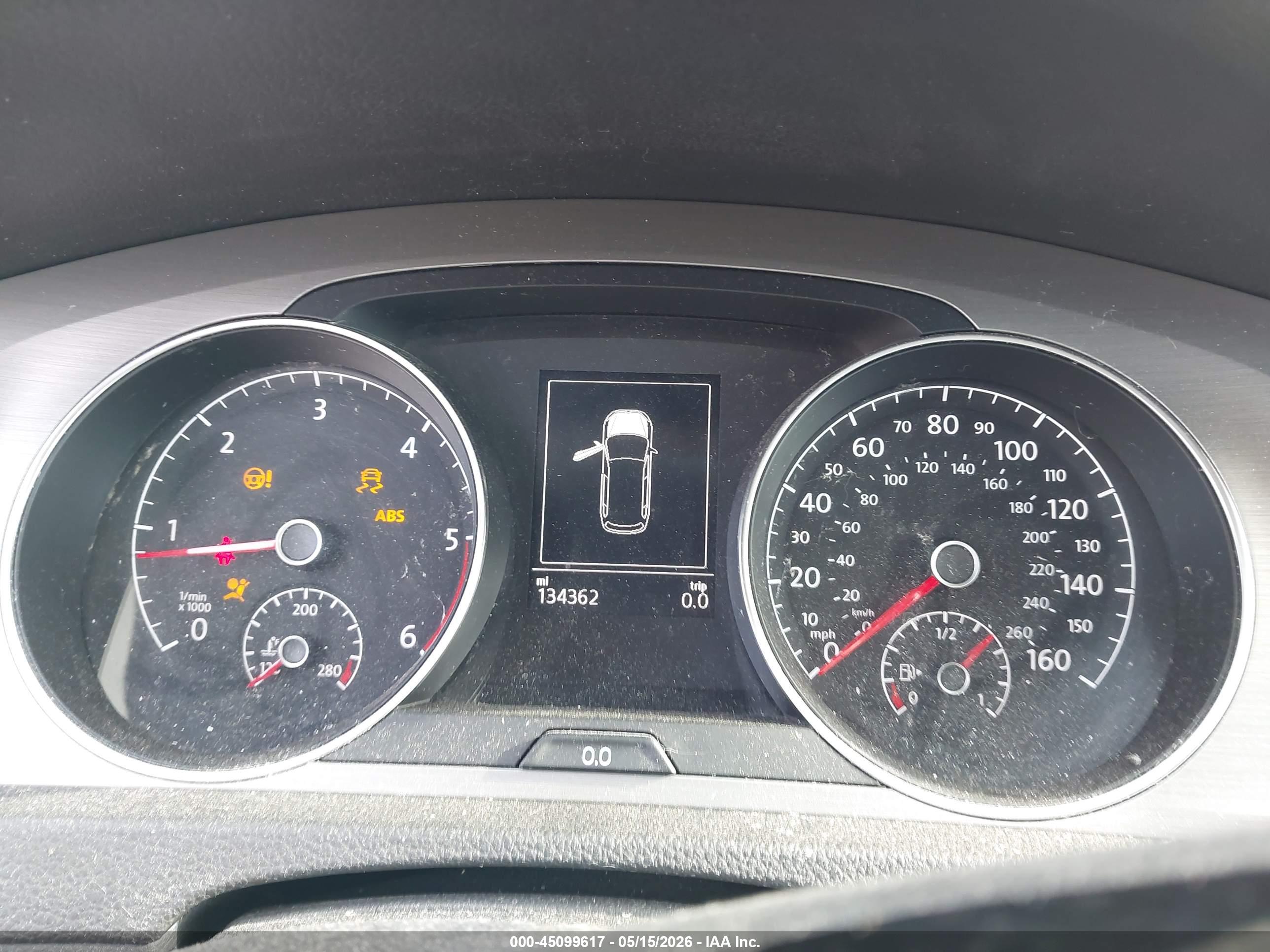 VOLKSWAGEN GOLF image 7