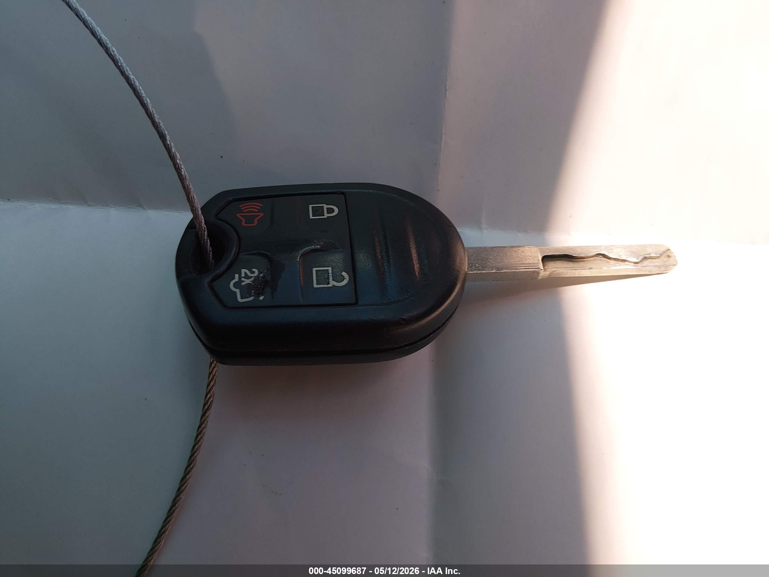 FORD FIESTA image 11